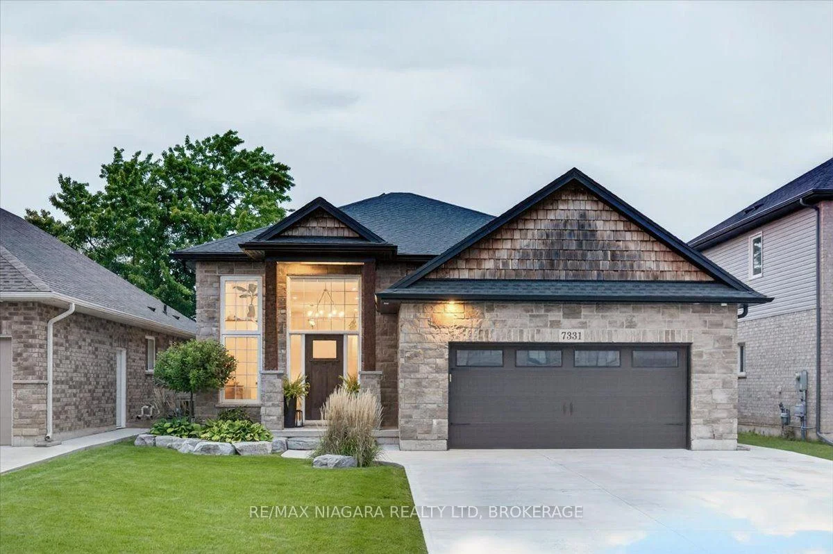 Photo 4 of 7331 Sherrilee Crescent, Niagara Falls, Brown — HOMEH