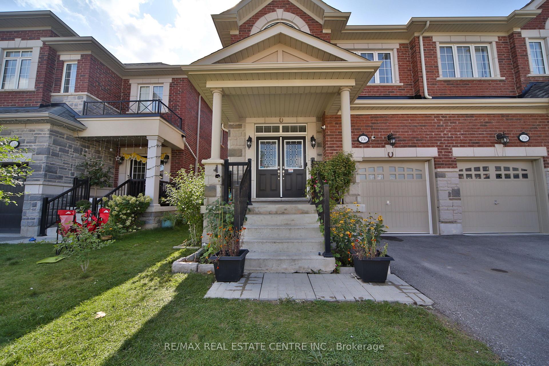 Photo 3 of 106 Branigan Crescent, Halton Hills, Georgetown — HOMEH
