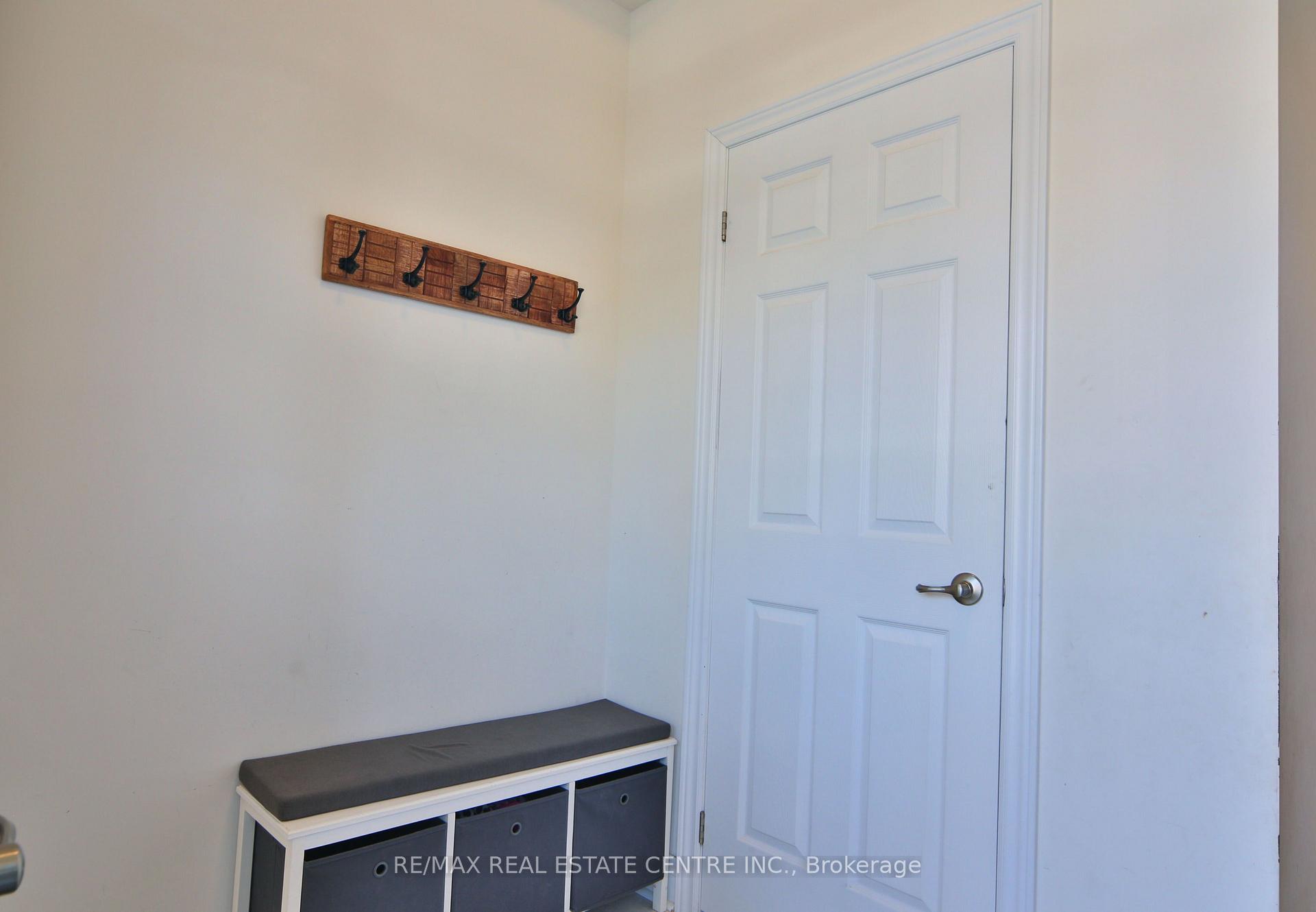 Photo 8 of 106 Branigan Crescent, Halton Hills, Georgetown — HOMEH