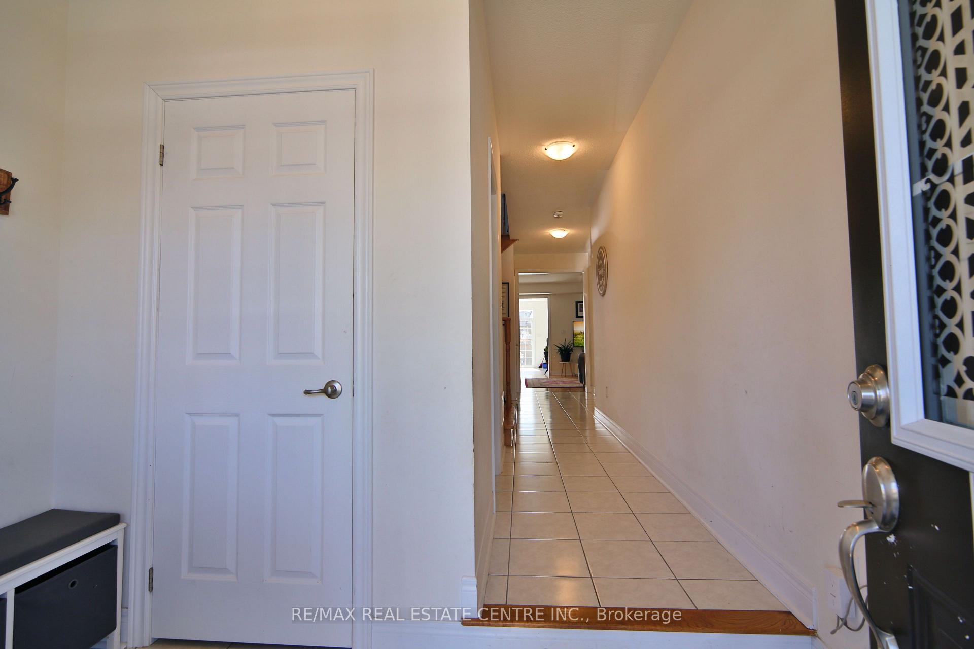 Photo 9 of 106 Branigan Crescent, Halton Hills, Georgetown — HOMEH
