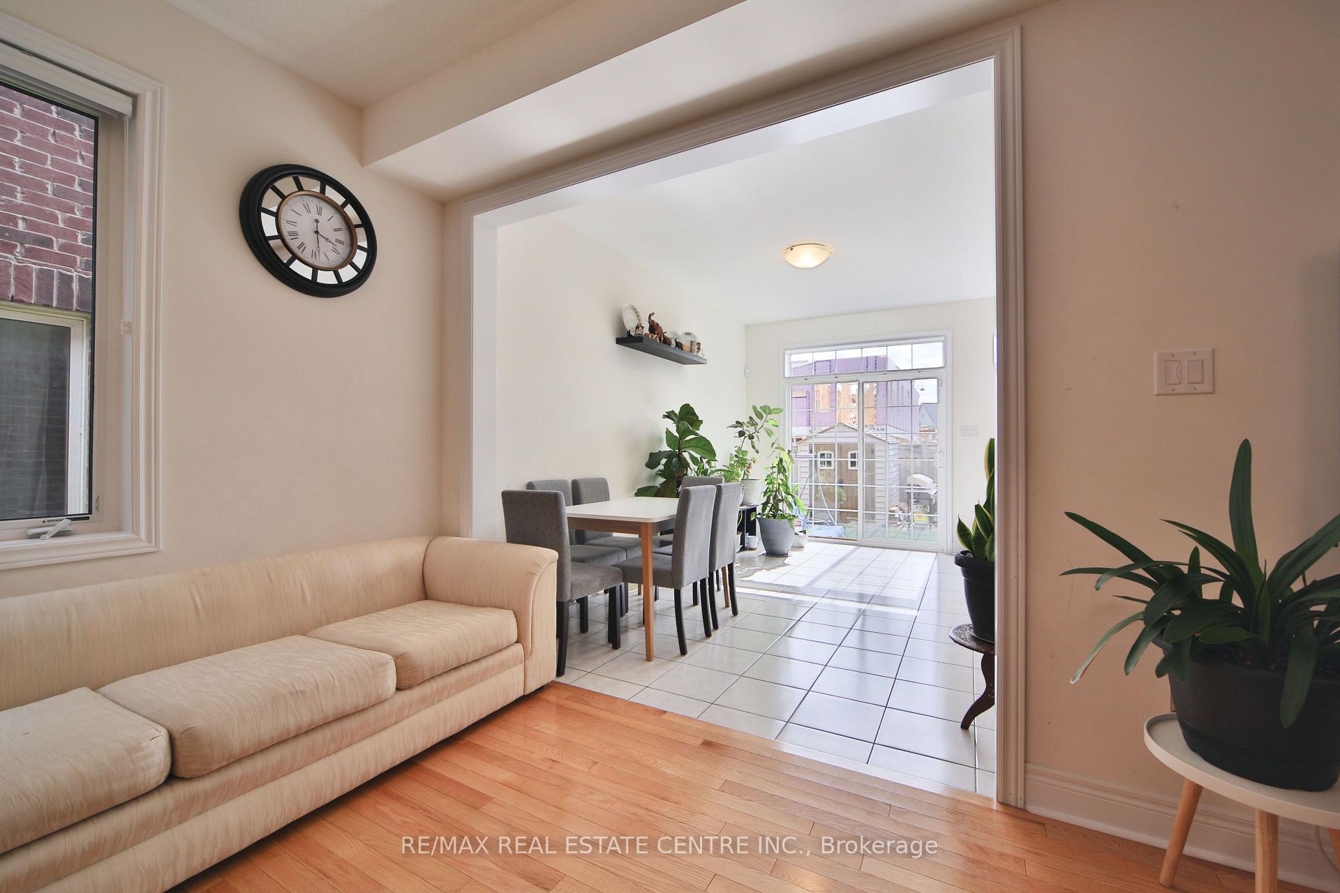 Photo 15 of 106 Branigan Crescent, Halton Hills, Georgetown — HOMEH