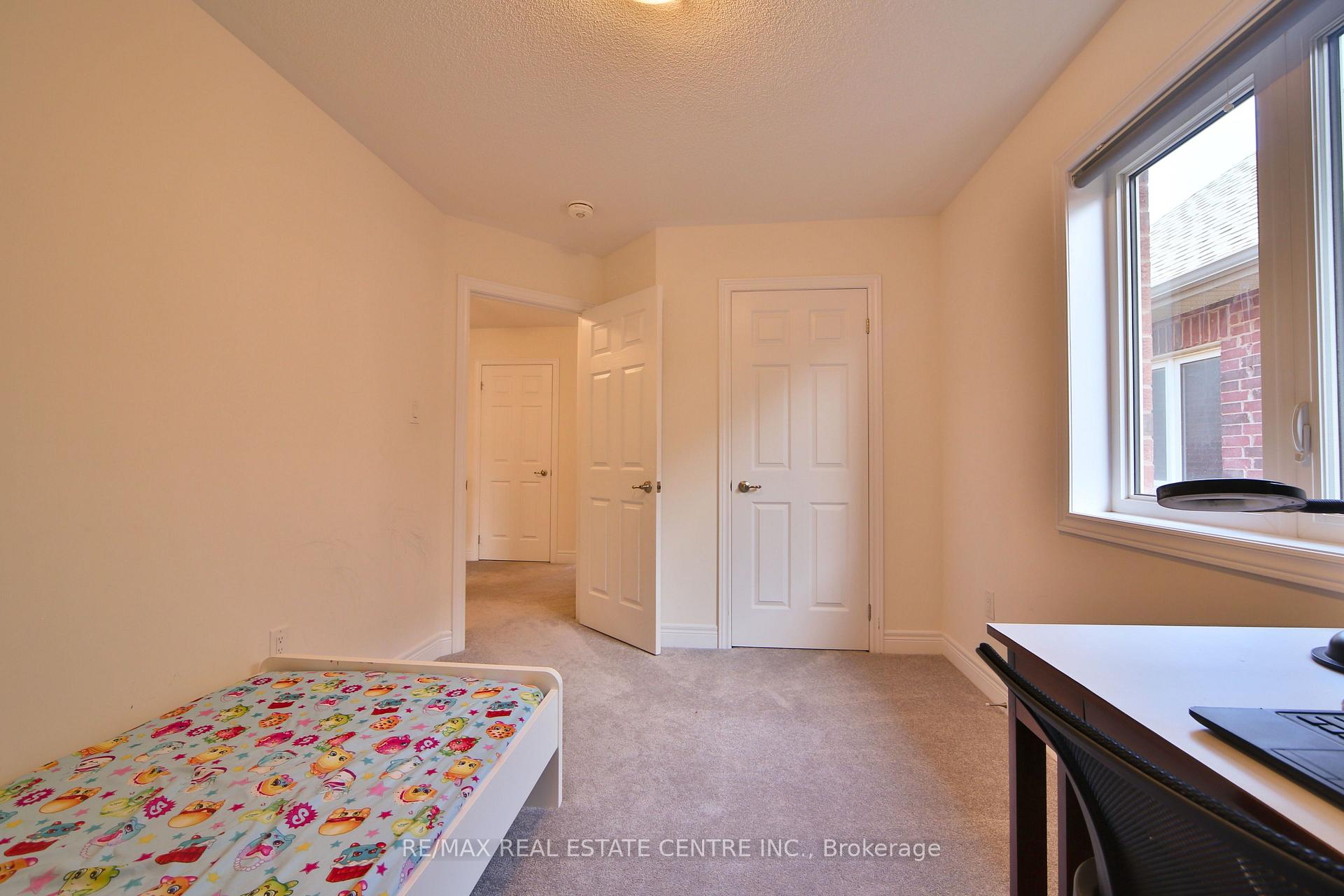Photo 20 of 106 Branigan Crescent, Halton Hills, Georgetown — HOMEH