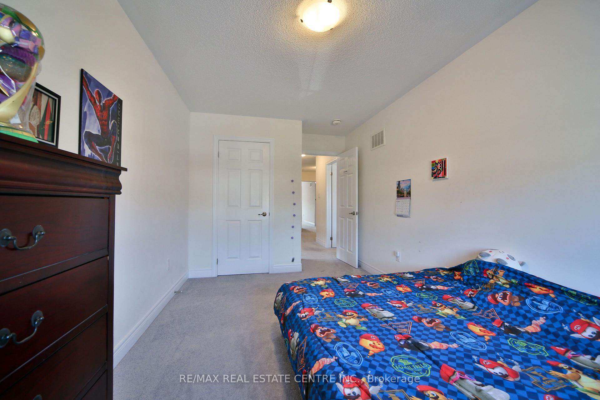 Photo 23 of 106 Branigan Crescent, Halton Hills, Georgetown — HOMEH