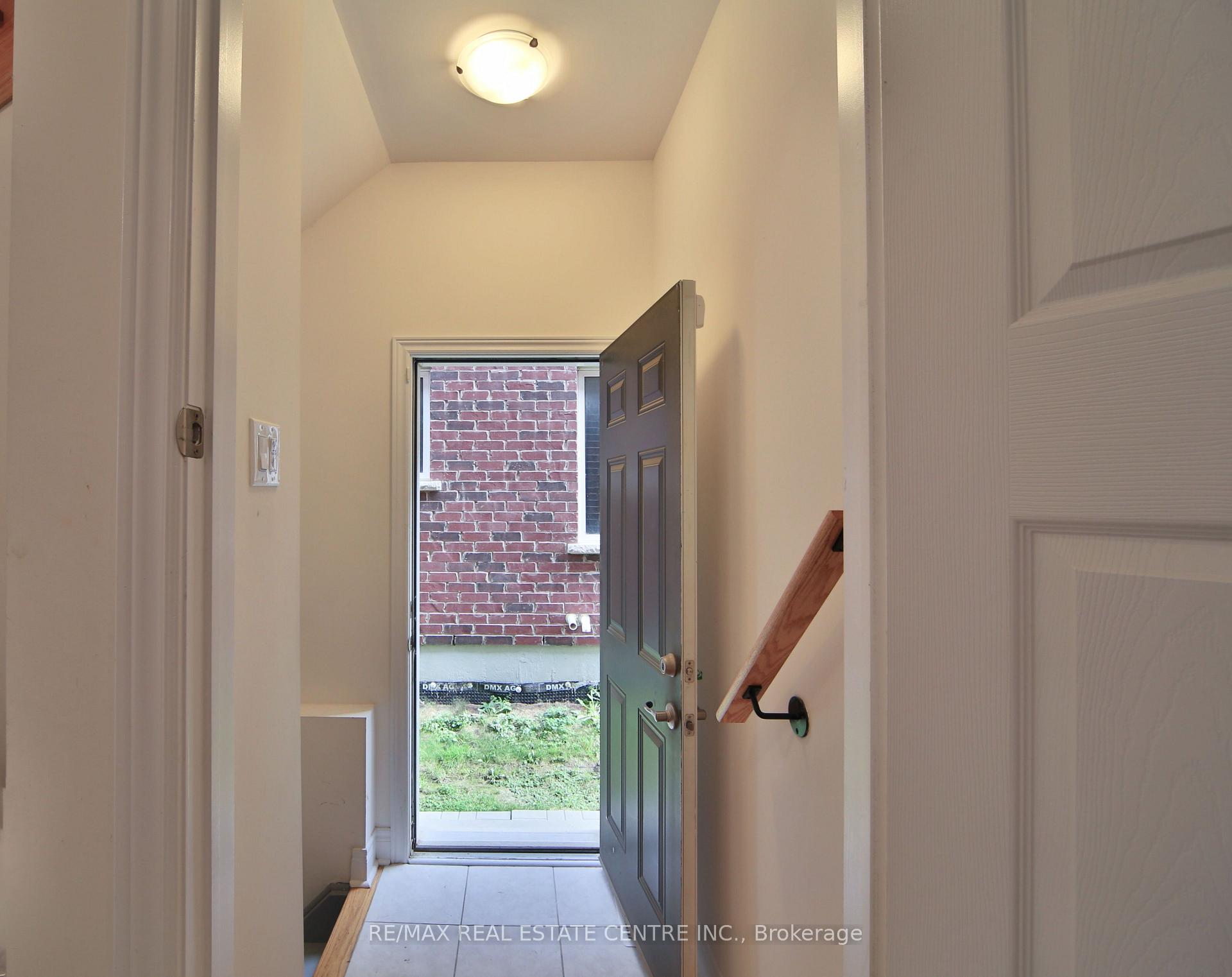 Photo 37 of 106 Branigan Crescent, Halton Hills, Georgetown — HOMEH