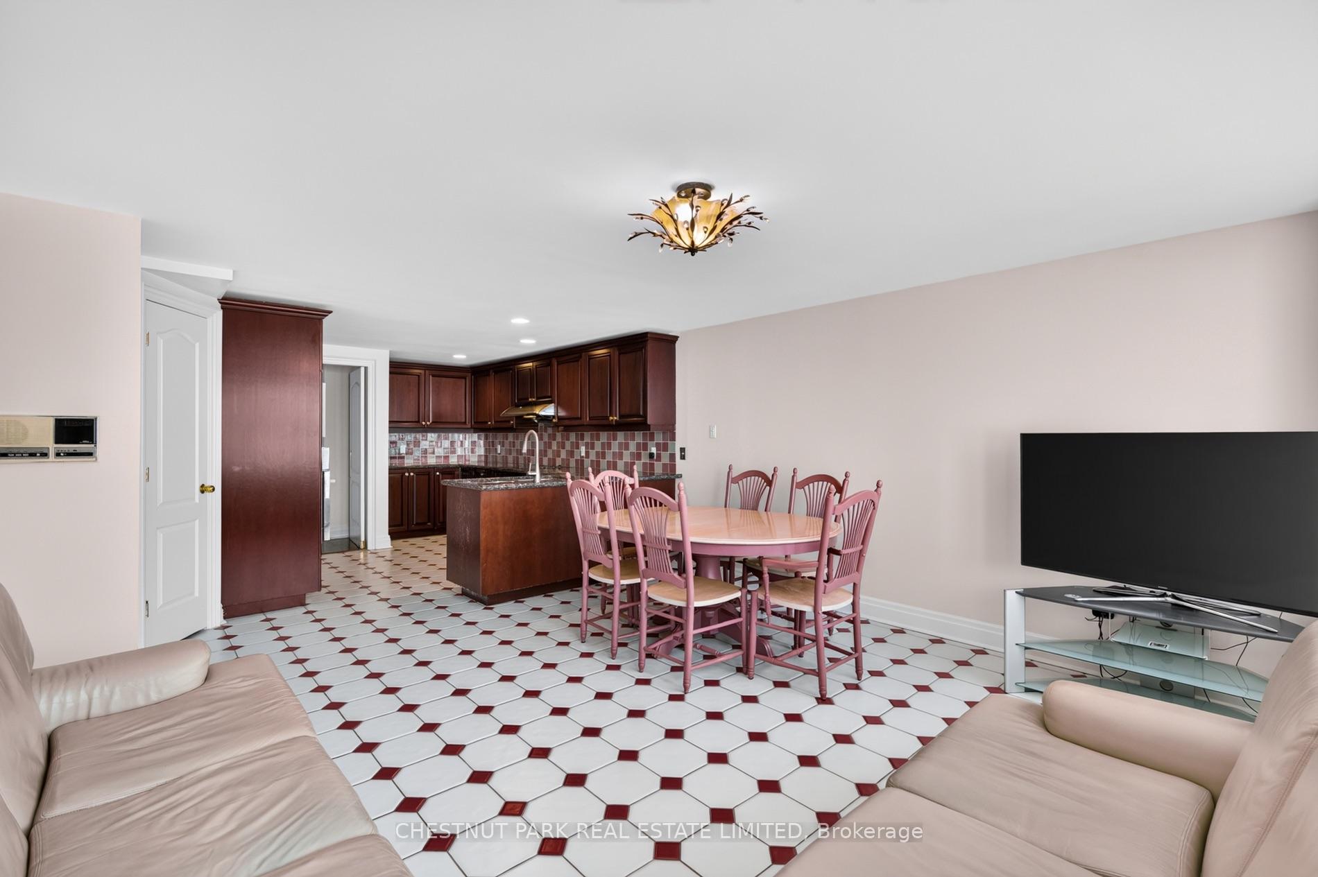 Photo 18 of 248 Spadina Road, Toronto, Casa Loma — HOMEH