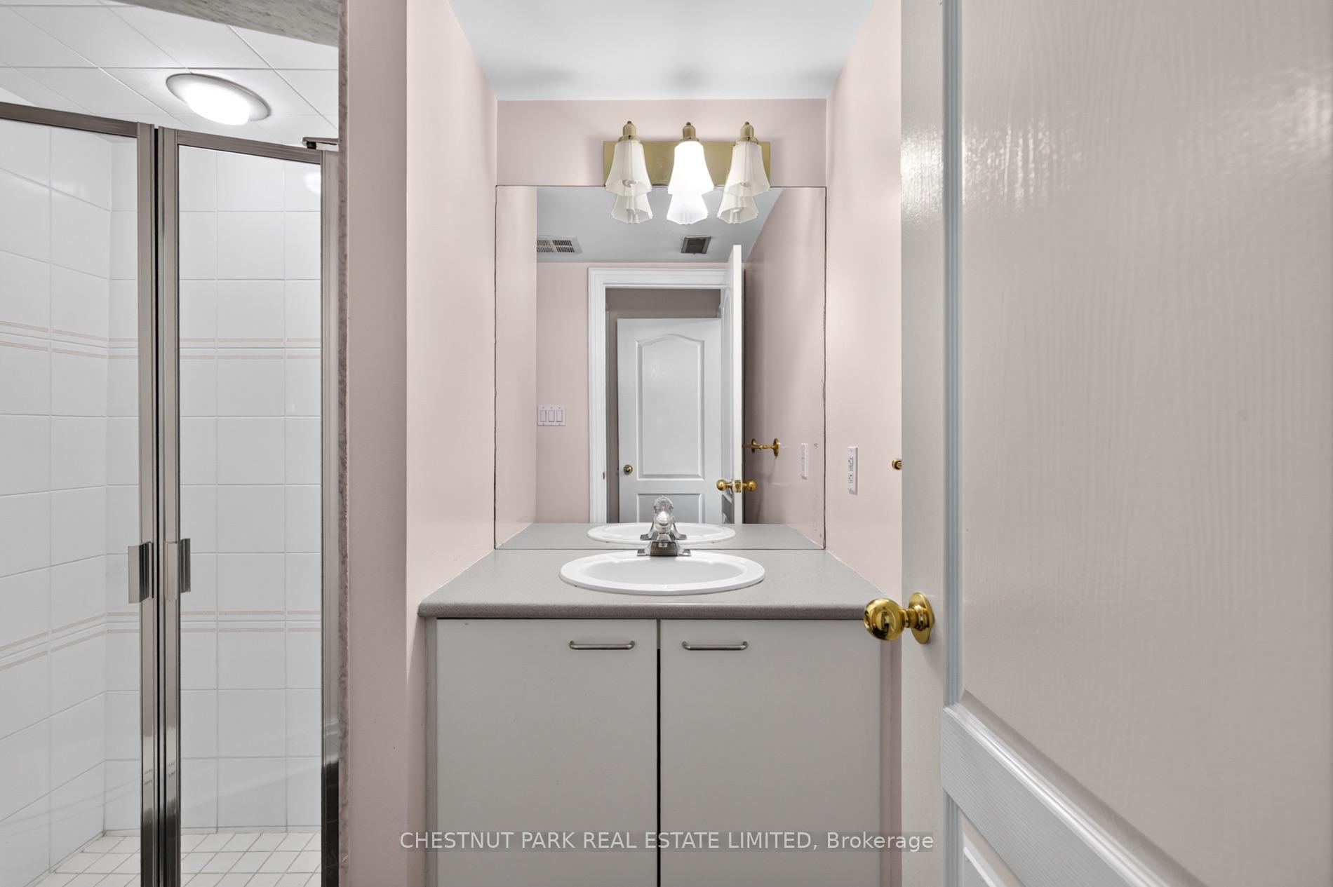 Photo 40 of 248 Spadina Road, Toronto, Casa Loma — HOMEH
