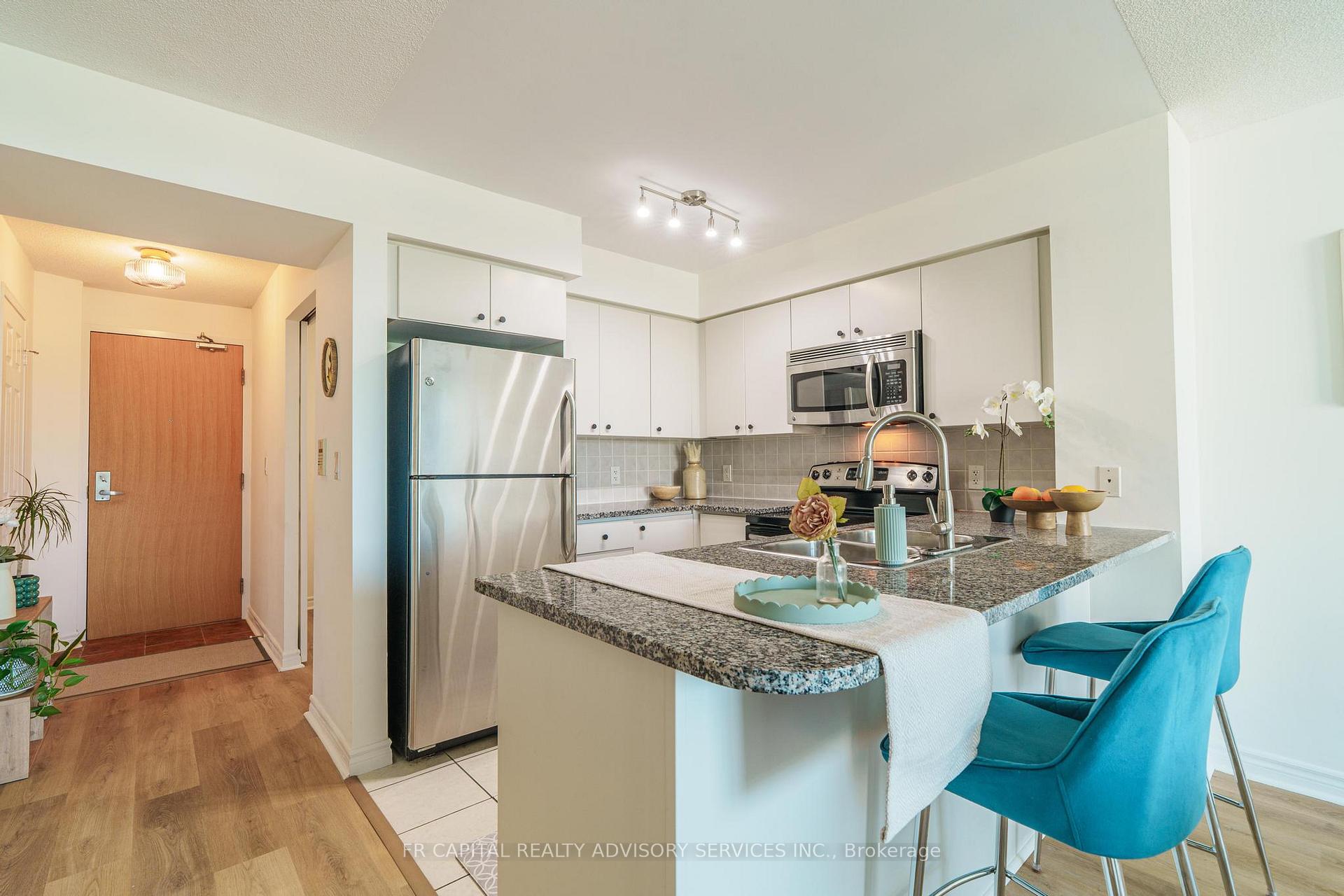 Photo 6 of Unit 1102, 68 Grangeway Avenue, Scarborough, Woburn — HOMEH