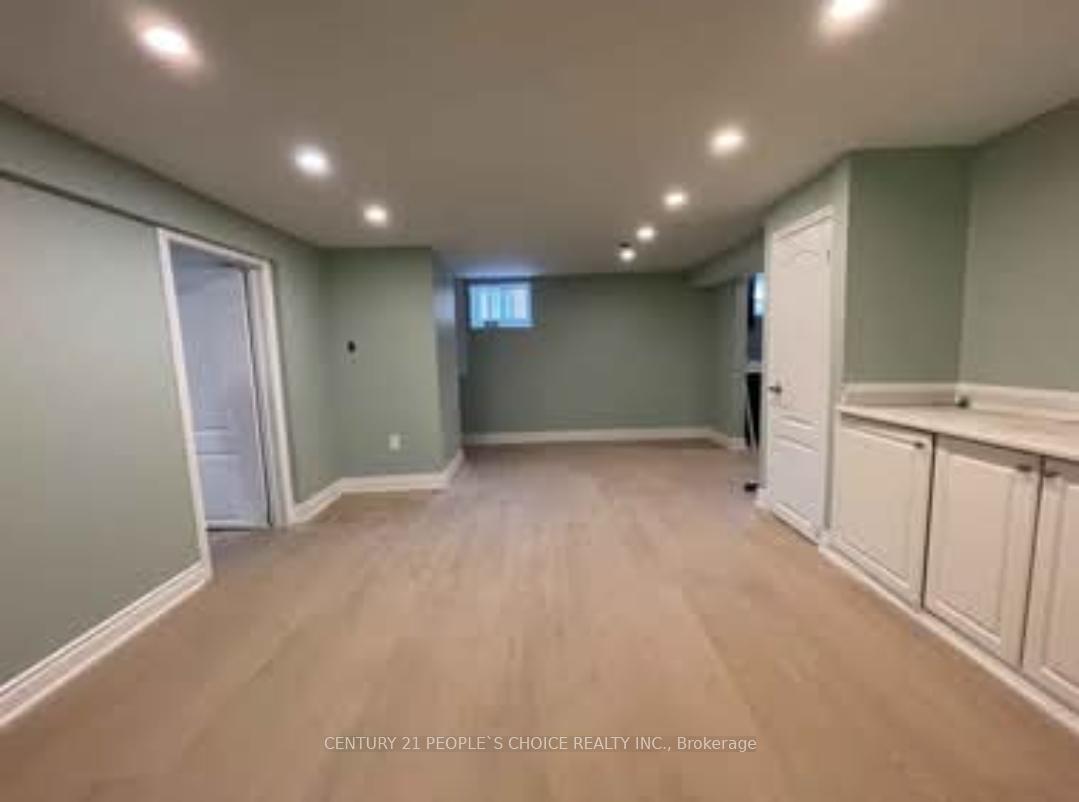 Photo 9 of Unit Lower, 6938 Warden Avenue, Niagara Falls, Arad/Fallsview — HOMEH
