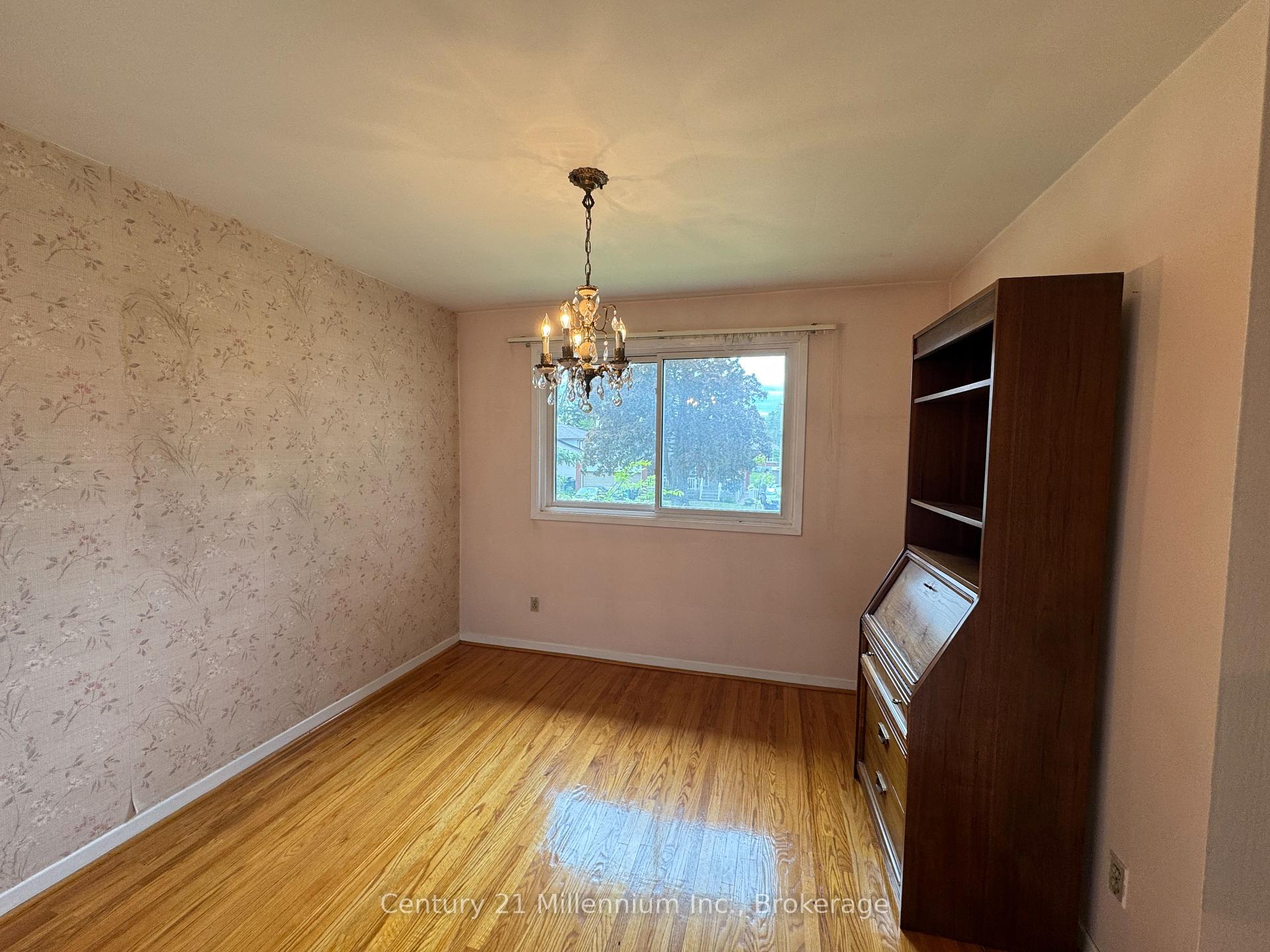 Photo 25 of 353 Chantenay Drive, Mississauga, Cooksville — HOMEH