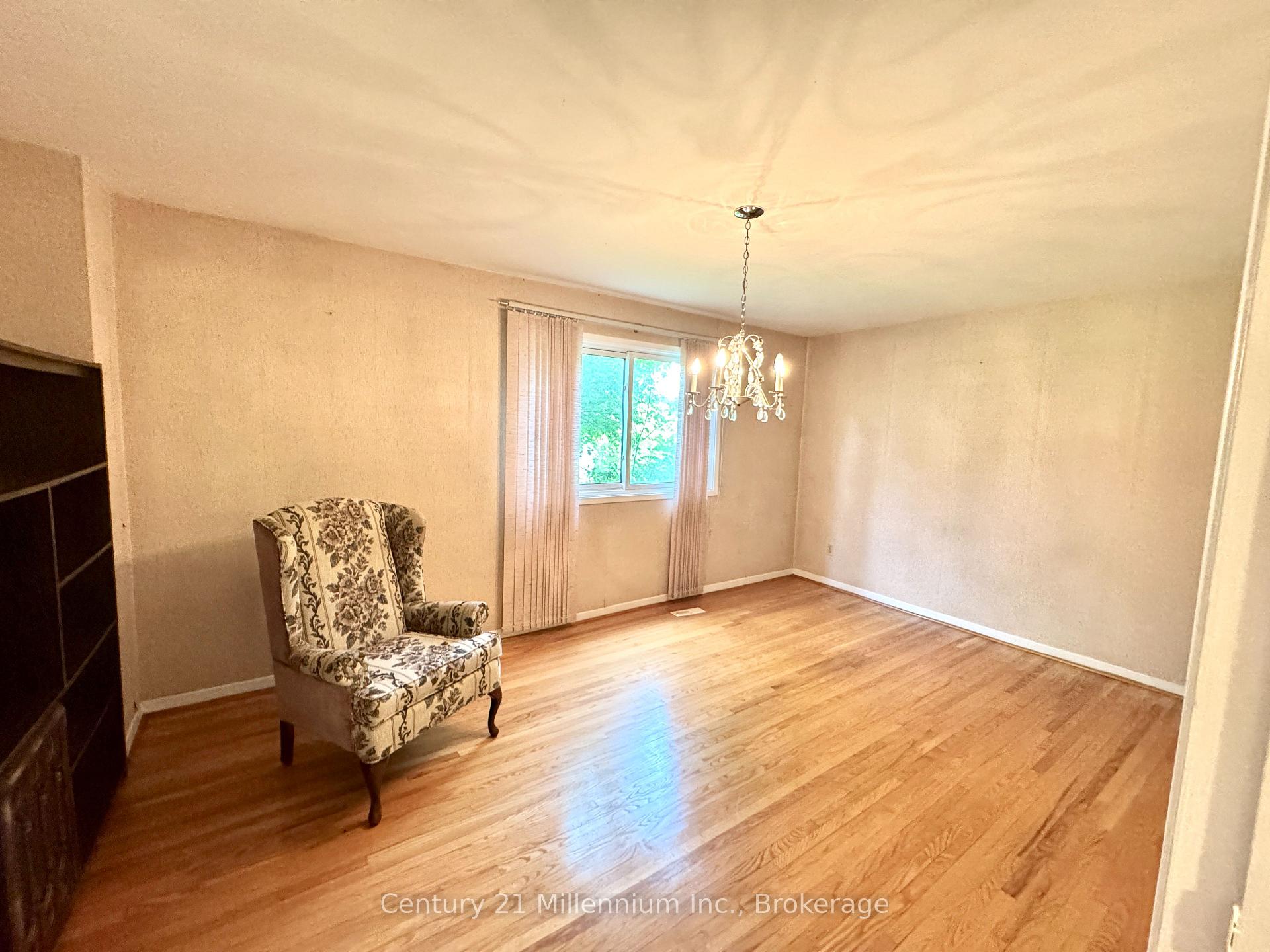 Photo 28 of 353 Chantenay Drive, Mississauga, Cooksville — HOMEH