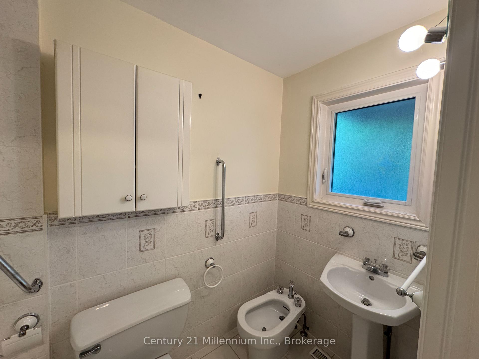 Photo 31 of 353 Chantenay Drive, Mississauga, Cooksville — HOMEH