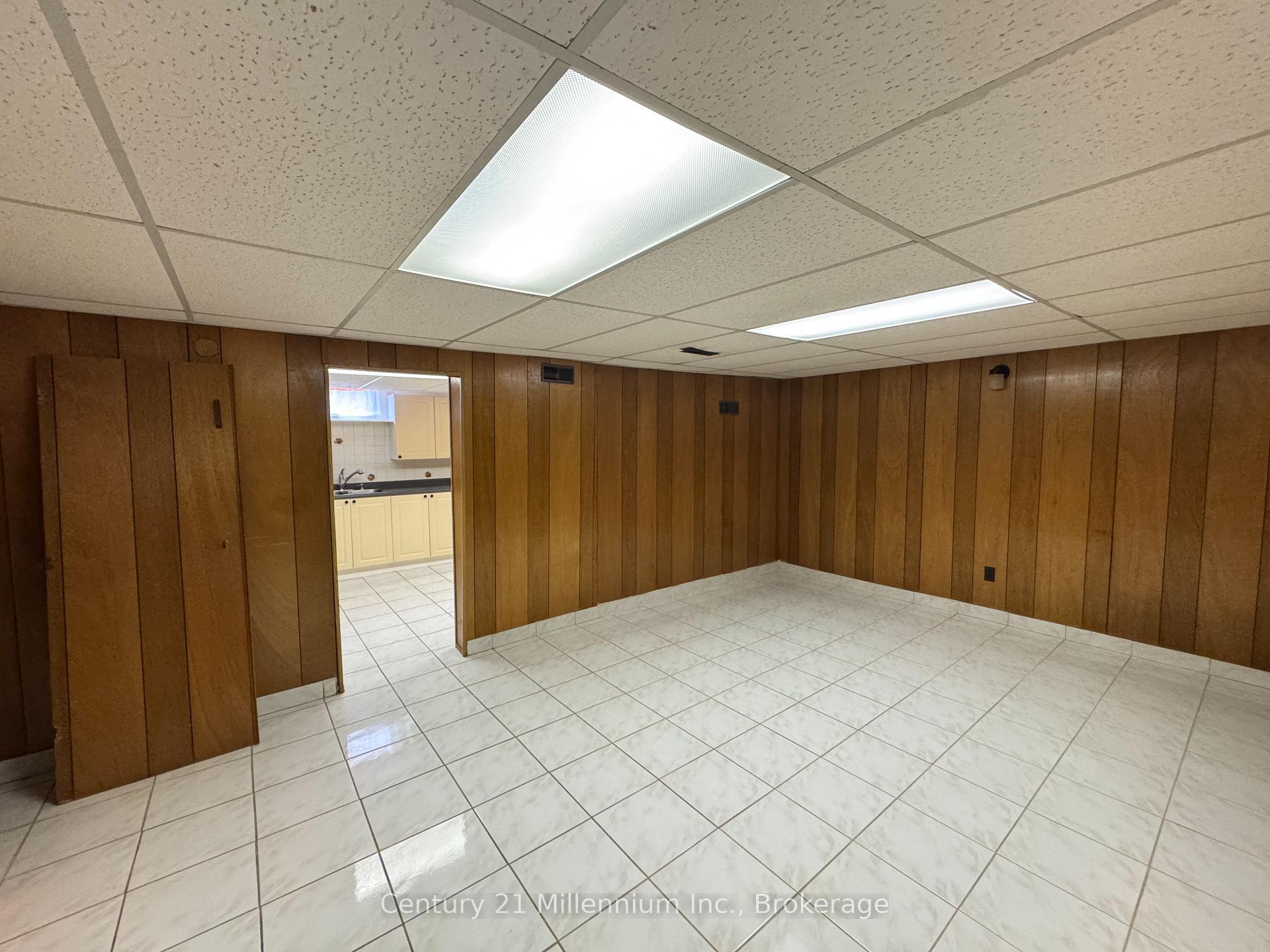 Photo 37 of 353 Chantenay Drive, Mississauga, Cooksville — HOMEH