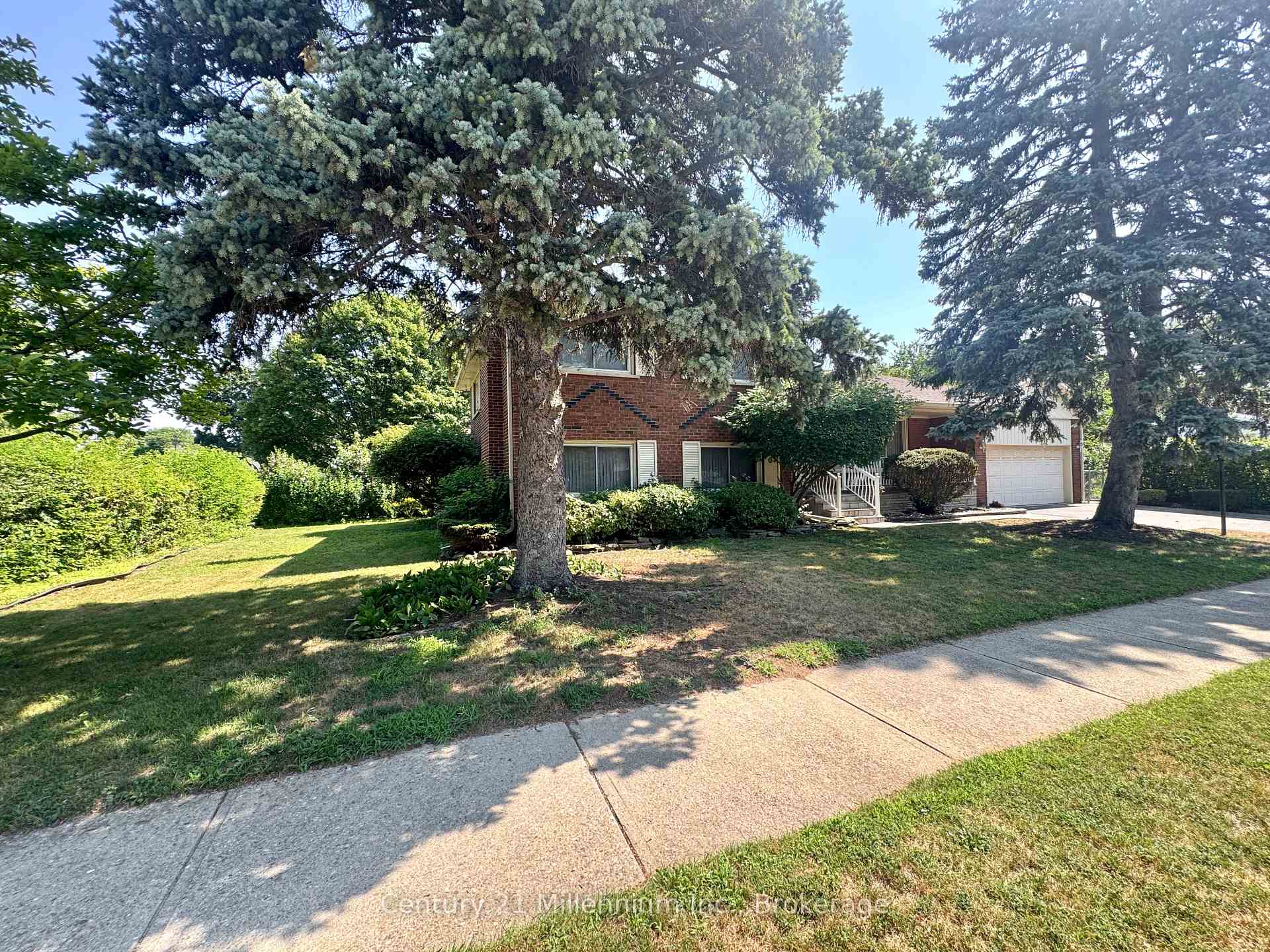 Photo 39 of 353 Chantenay Drive, Mississauga, Cooksville — HOMEH