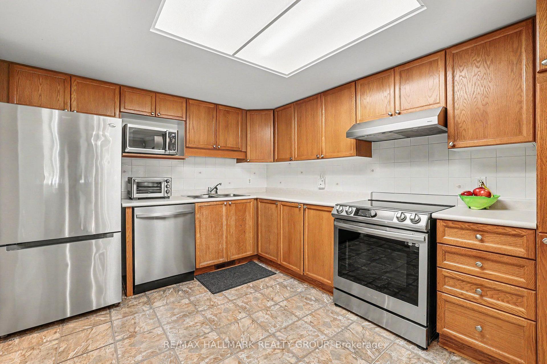 Photo 8 of 21 Nobleton Avenue, Ottawa, Hunt Club Park — HOMEH