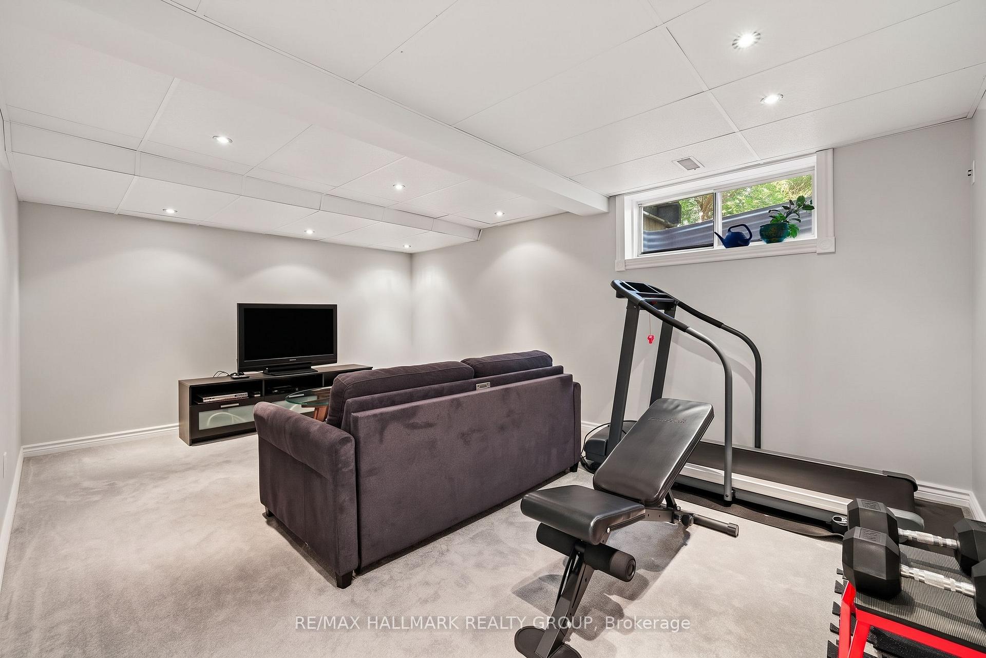 Photo 18 of 21 Nobleton Avenue, Ottawa, Hunt Club Park — HOMEH