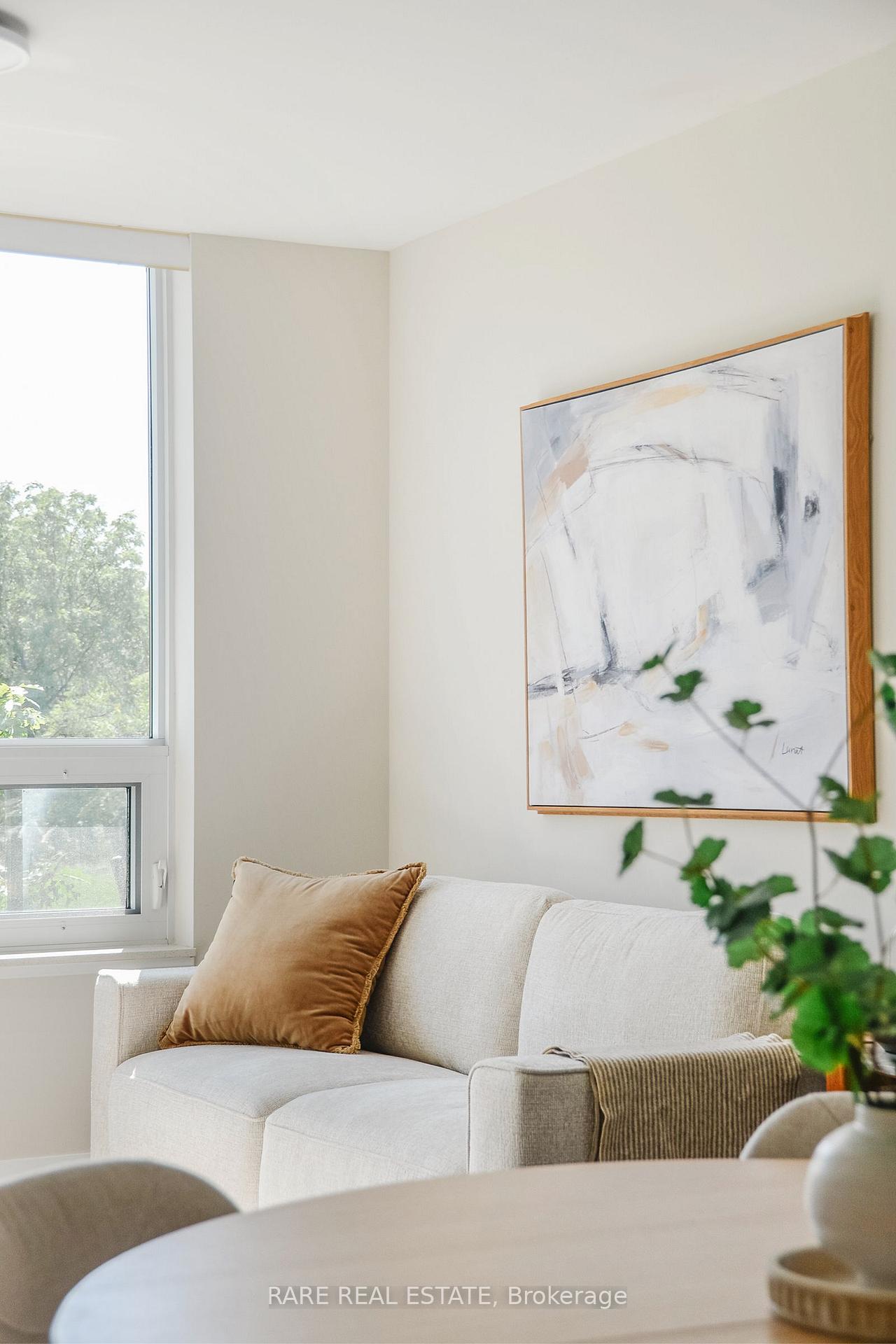 Photo 9 of Unit 217, 18 Uptown Drive, Markham, Unionville — HOMEH