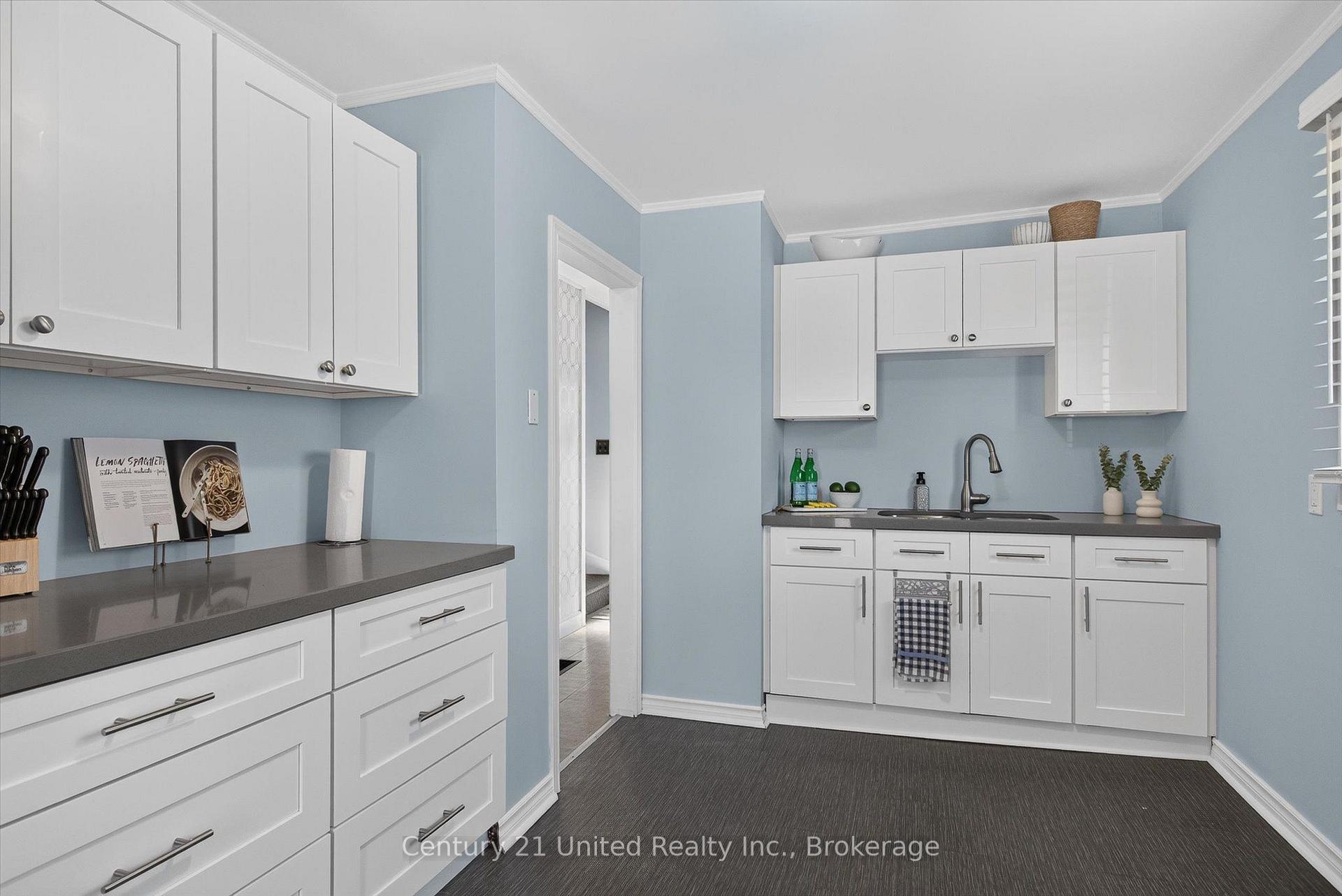 Photo 12 of 679 Hawley Street, Peterborough, Otonabee Ward 1 — HOMEH