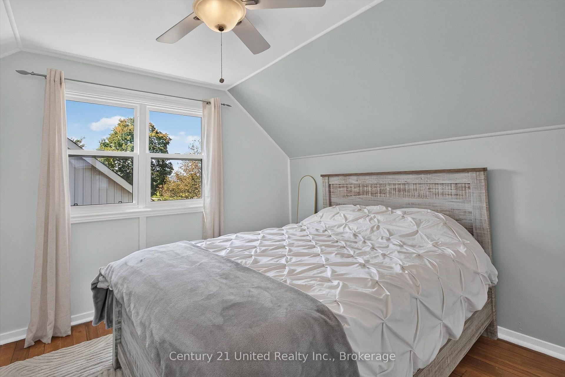 Photo 18 of 679 Hawley Street, Peterborough, Otonabee Ward 1 — HOMEH