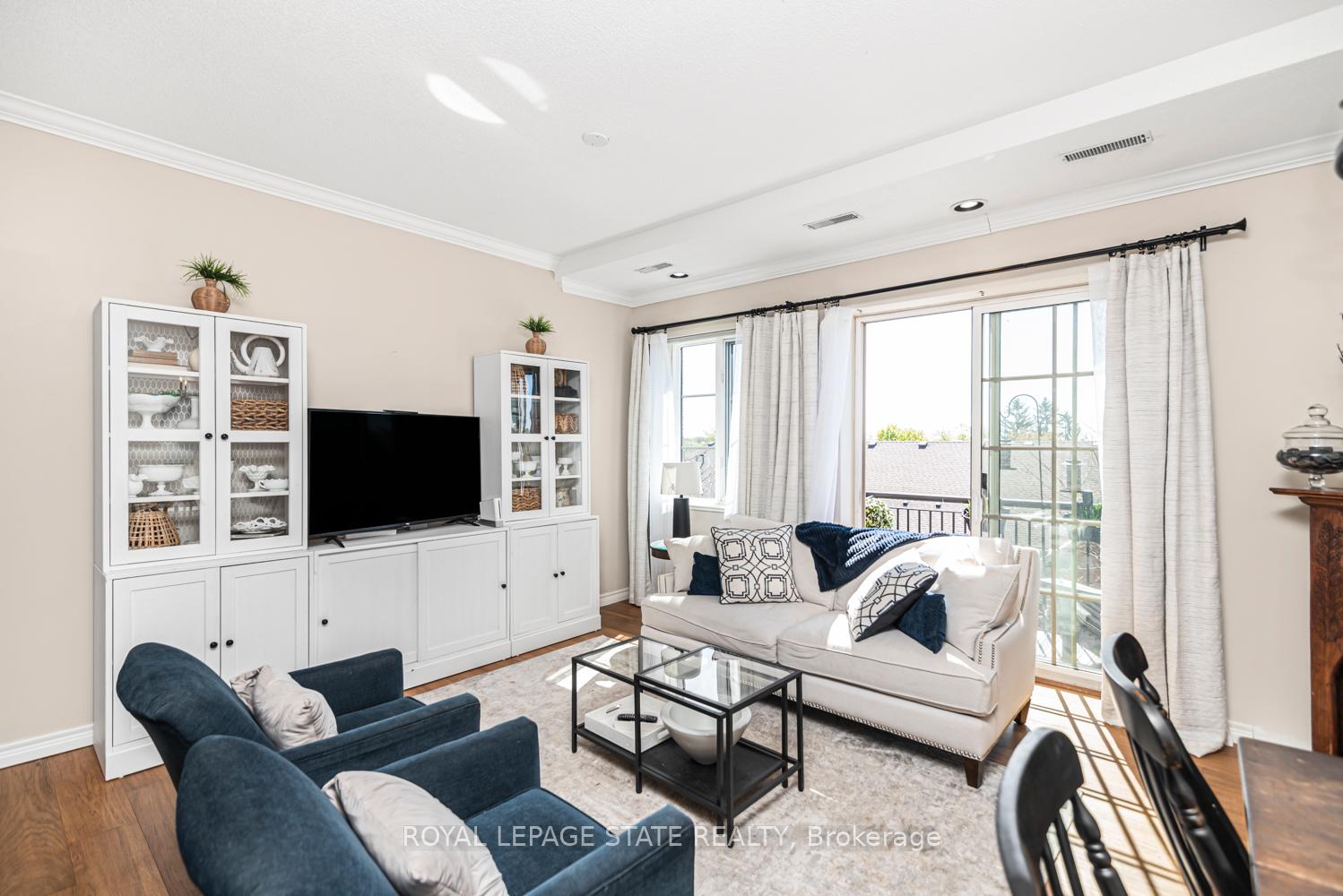 Photo 2 of Unit 311, 262 Dundas Street E, Hamilton, Waterdown — HOMEH