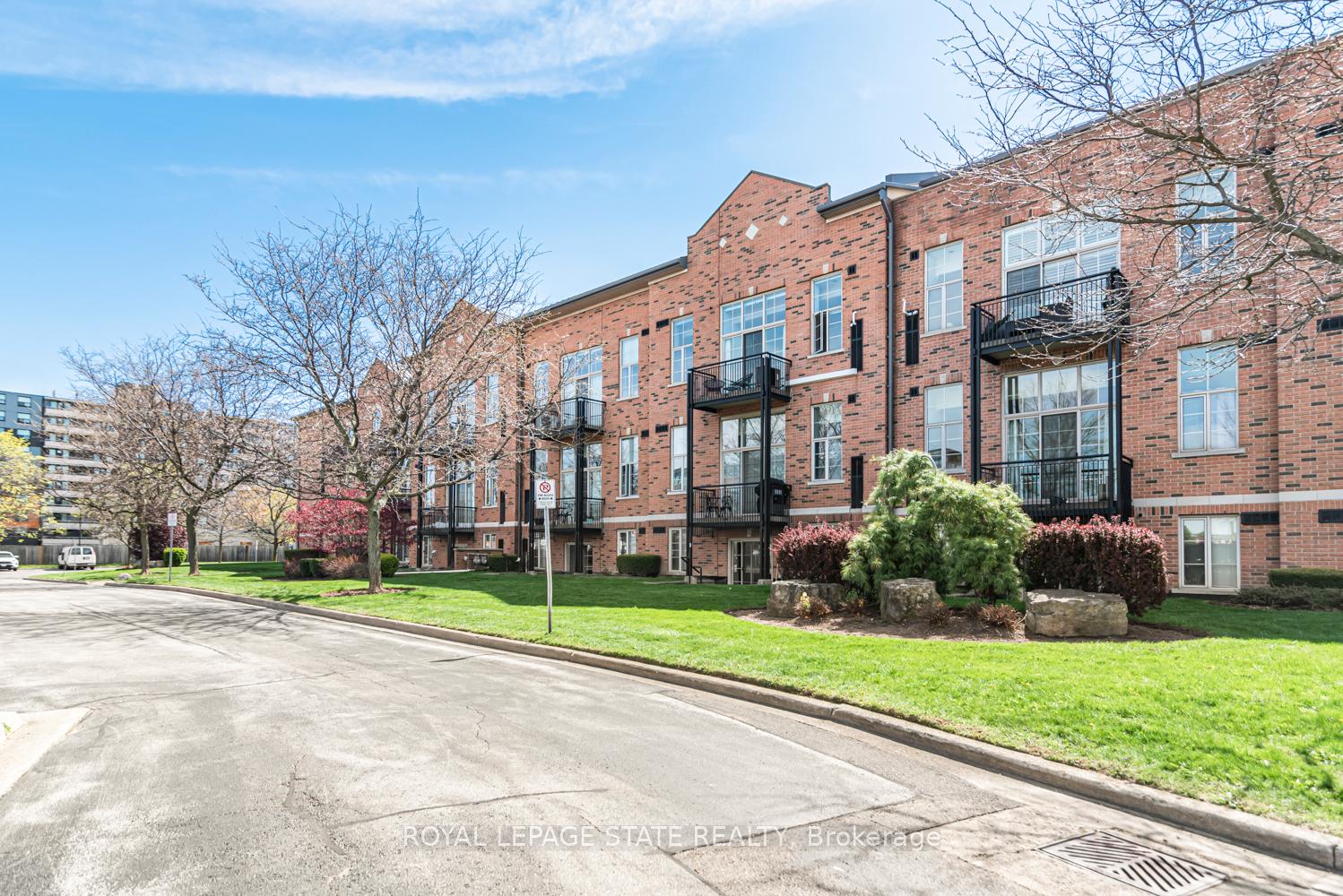 Photo 45 of Unit 311, 262 Dundas Street E, Hamilton, Waterdown — HOMEH