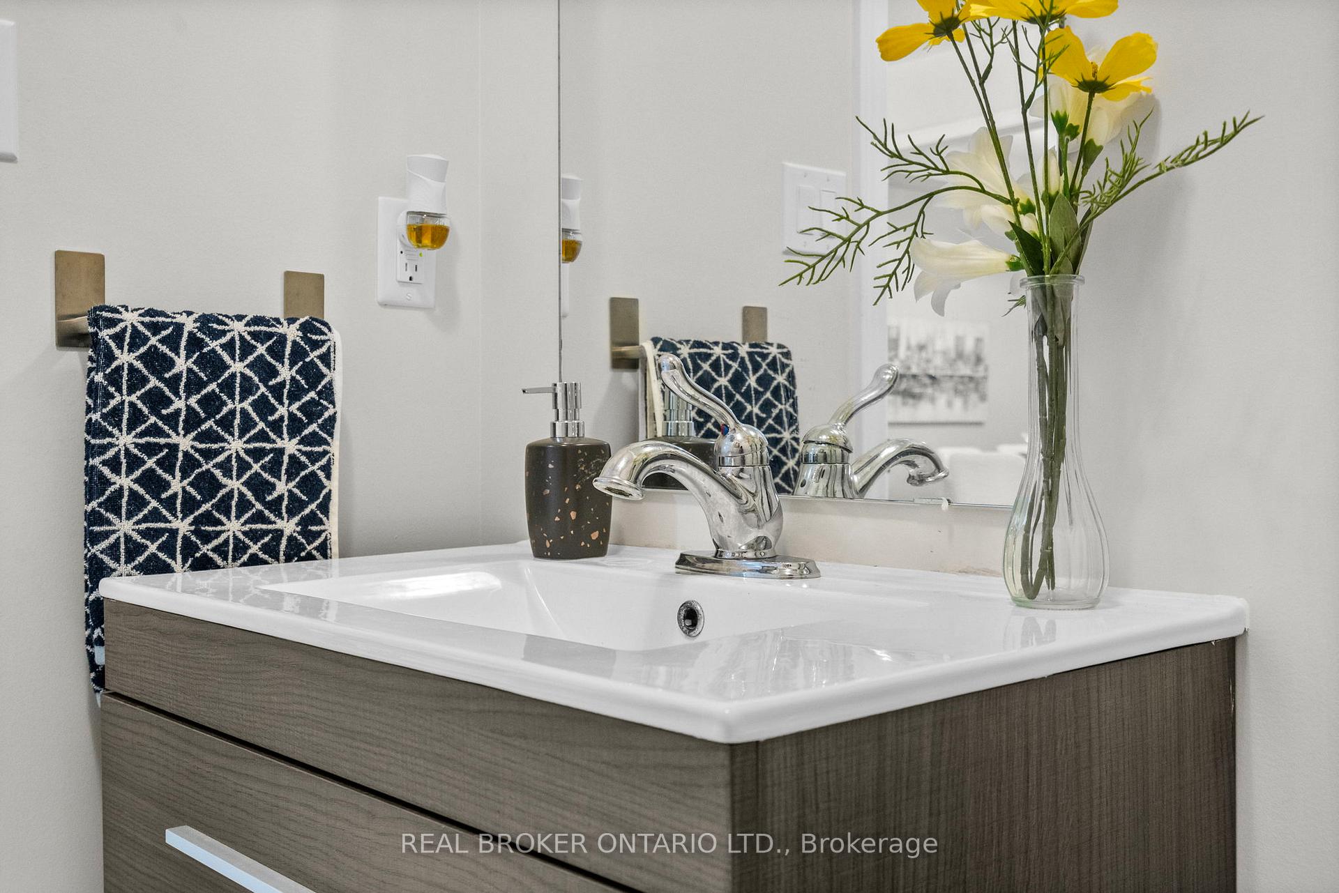 Photo 19 of 222 Coronation Road, Whitby, Rural Whitby — HOMEH