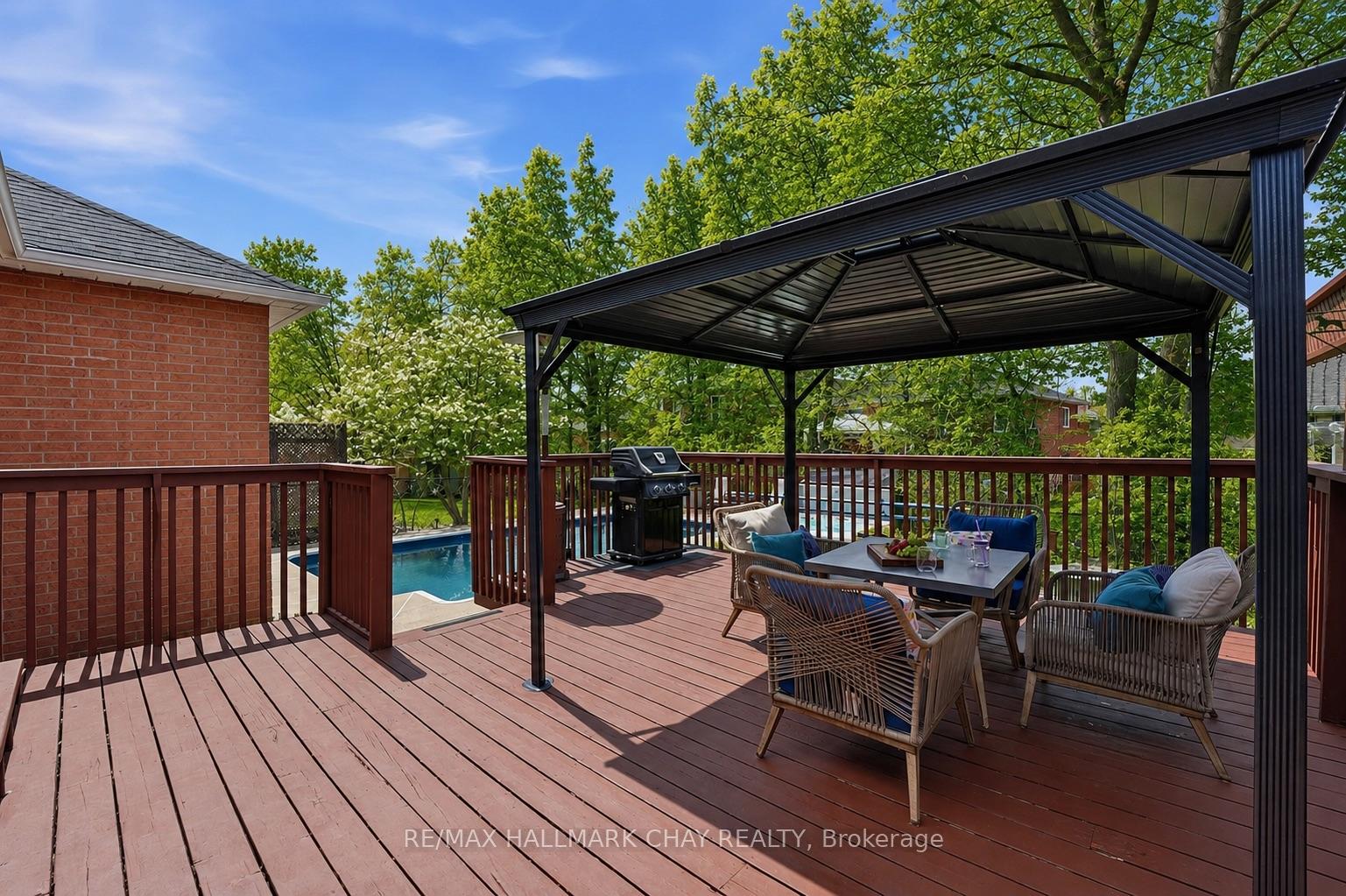 Photo 5 of 117 Brown Street, Barrie, Holly — HOMEH