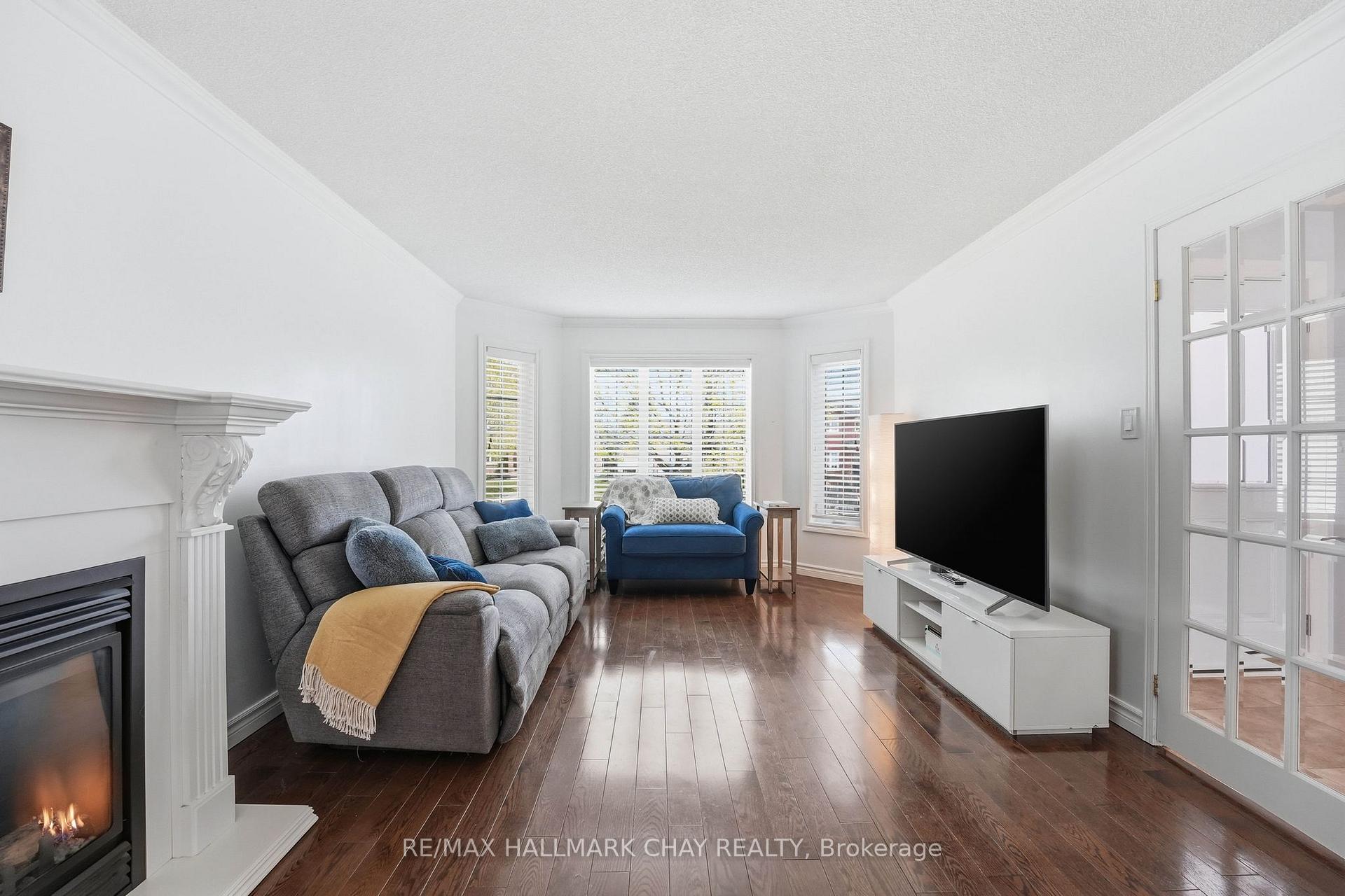Photo 12 of 117 Brown Street, Barrie, Holly — HOMEH