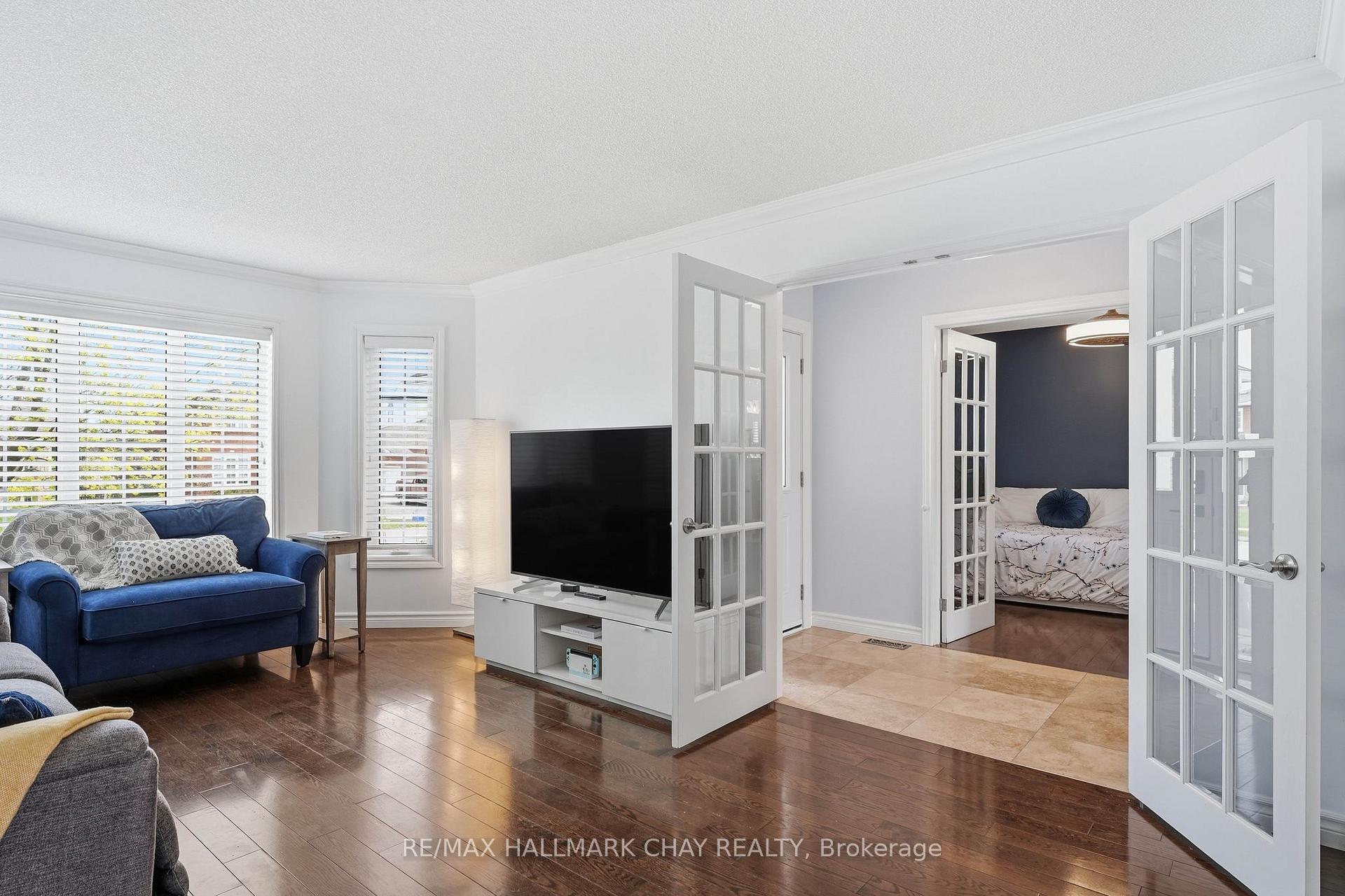 Photo 13 of 117 Brown Street, Barrie, Holly — HOMEH