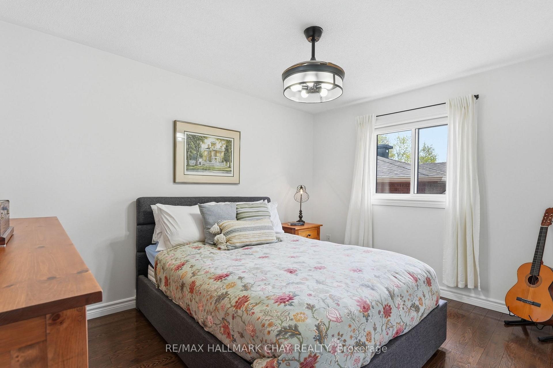 Photo 19 of 117 Brown Street, Barrie, Holly — HOMEH