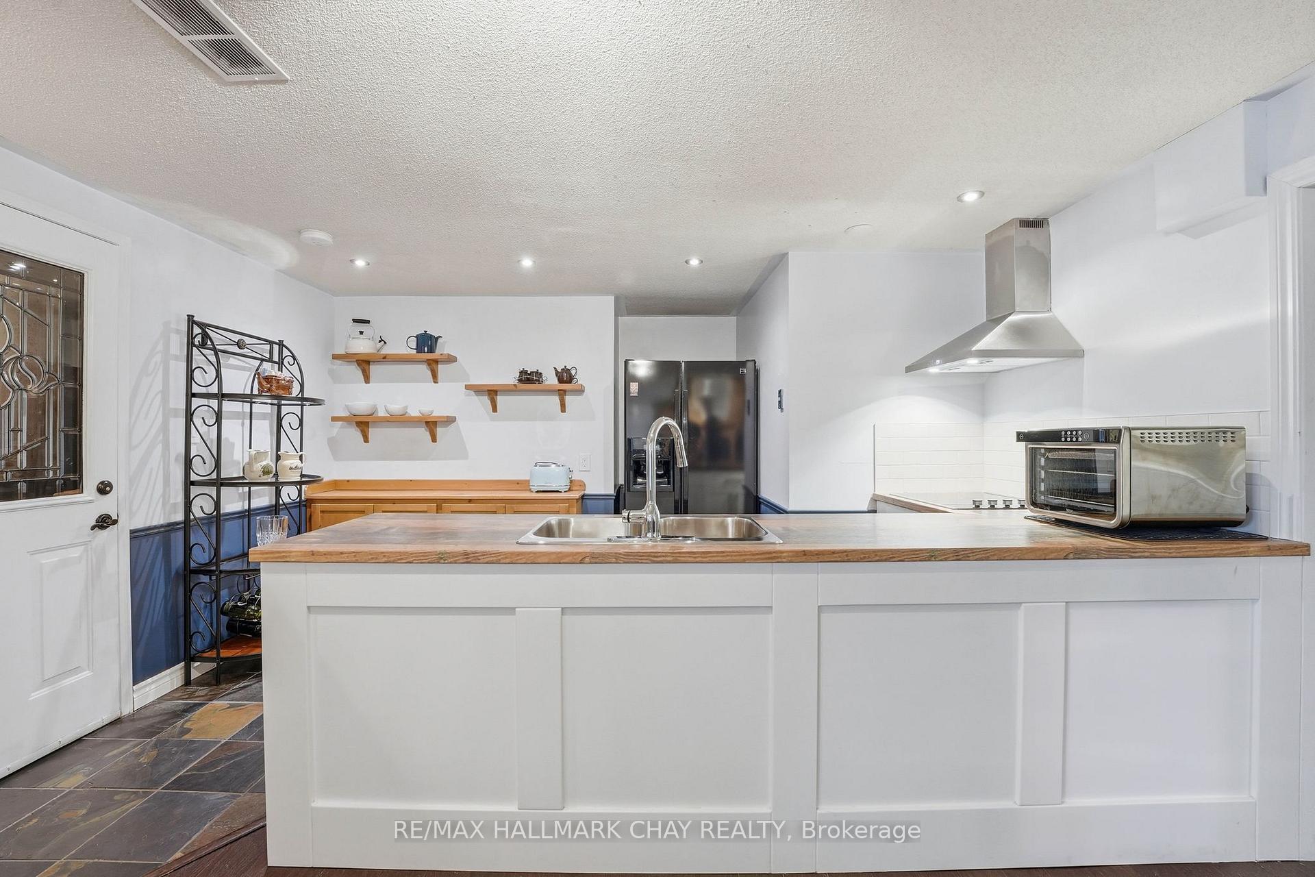 Photo 25 of 117 Brown Street, Barrie, Holly — HOMEH