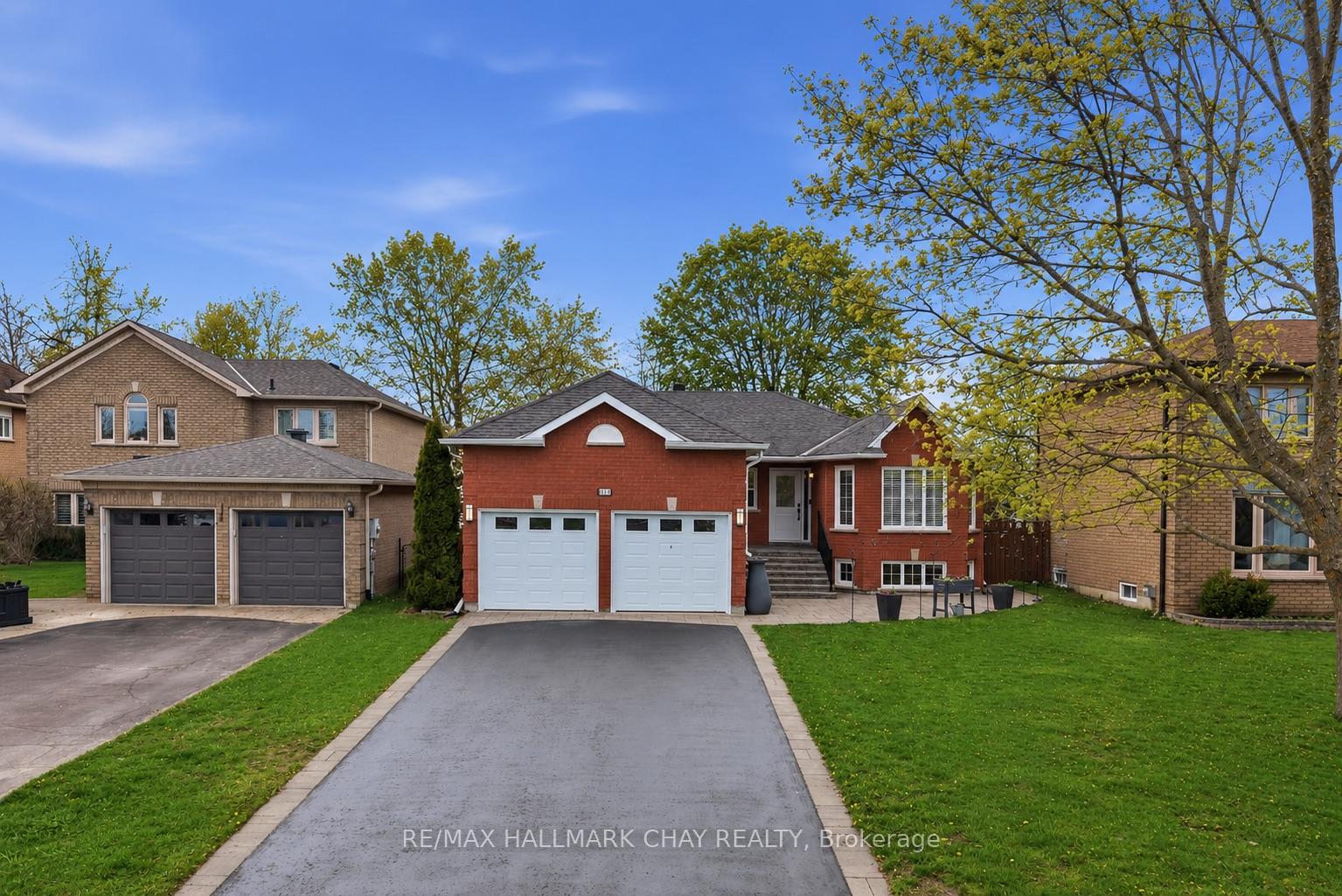 Photo 35 of 117 Brown Street, Barrie, Holly — HOMEH