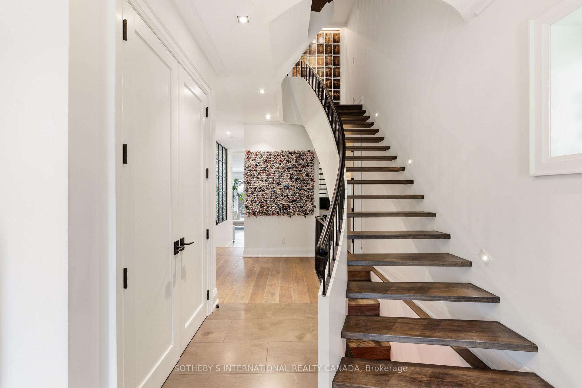 Photo 13 of 330 Palmerston Boulevard, Toronto, Palmerston-Little Italy — HOMEH