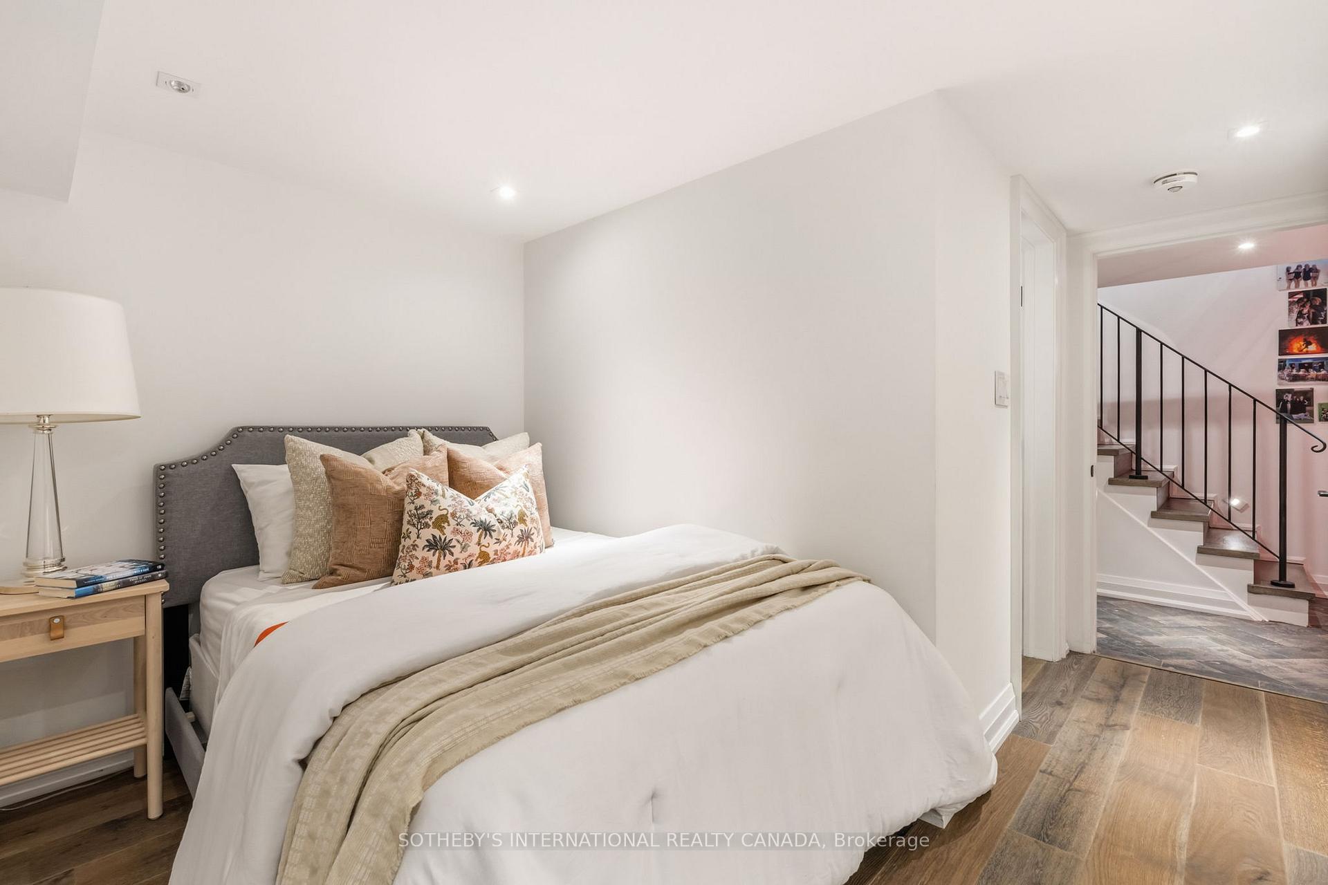Photo 23 of 330 Palmerston Boulevard, Toronto, Palmerston-Little Italy — HOMEH