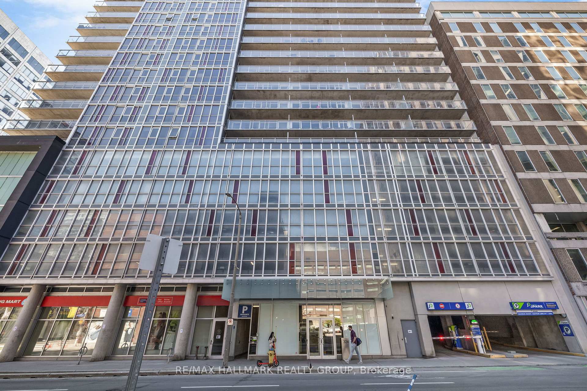 Photo 3 of Unit 1804, 324 Laurier Avenue W, Ottawa, Ottawa Centre — HOMEH
