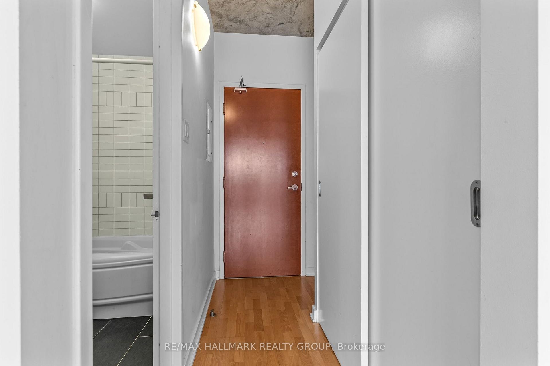 Photo 7 of Unit 1804, 324 Laurier Avenue W, Ottawa, Ottawa Centre — HOMEH