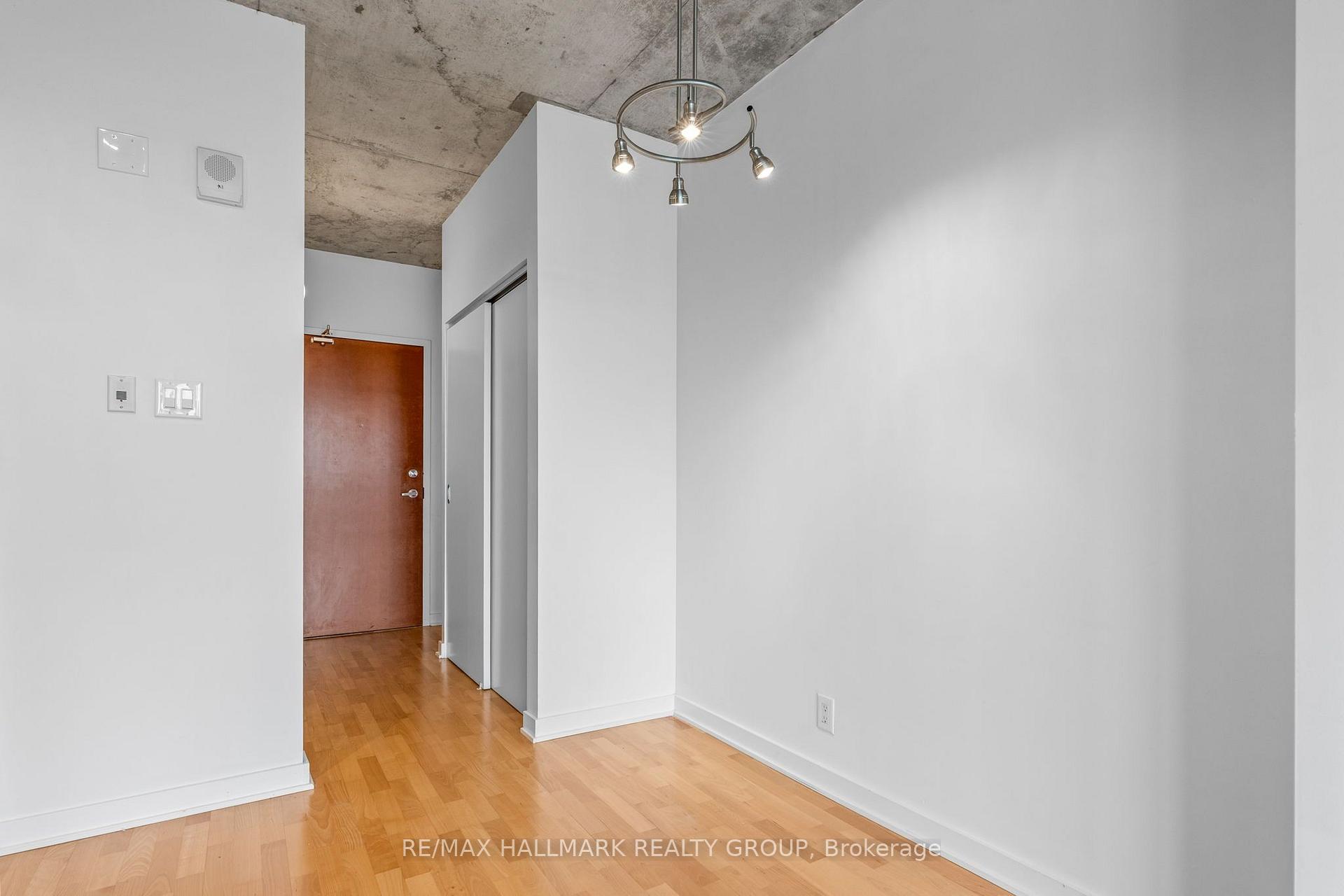 Photo 9 of Unit 1804, 324 Laurier Avenue W, Ottawa, Ottawa Centre — HOMEH