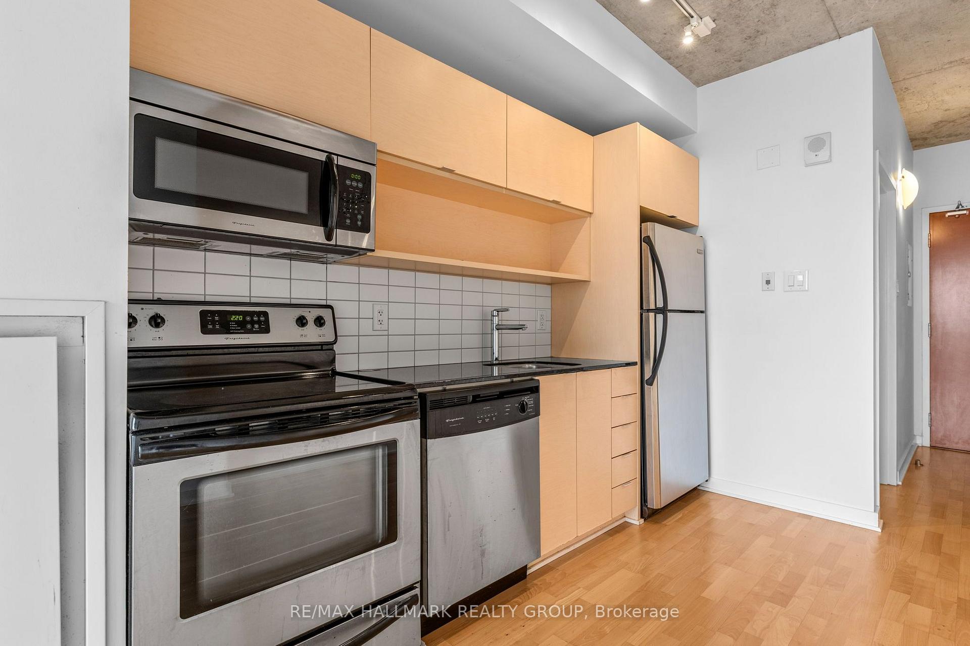 Photo 12 of Unit 1804, 324 Laurier Avenue W, Ottawa, Ottawa Centre — HOMEH