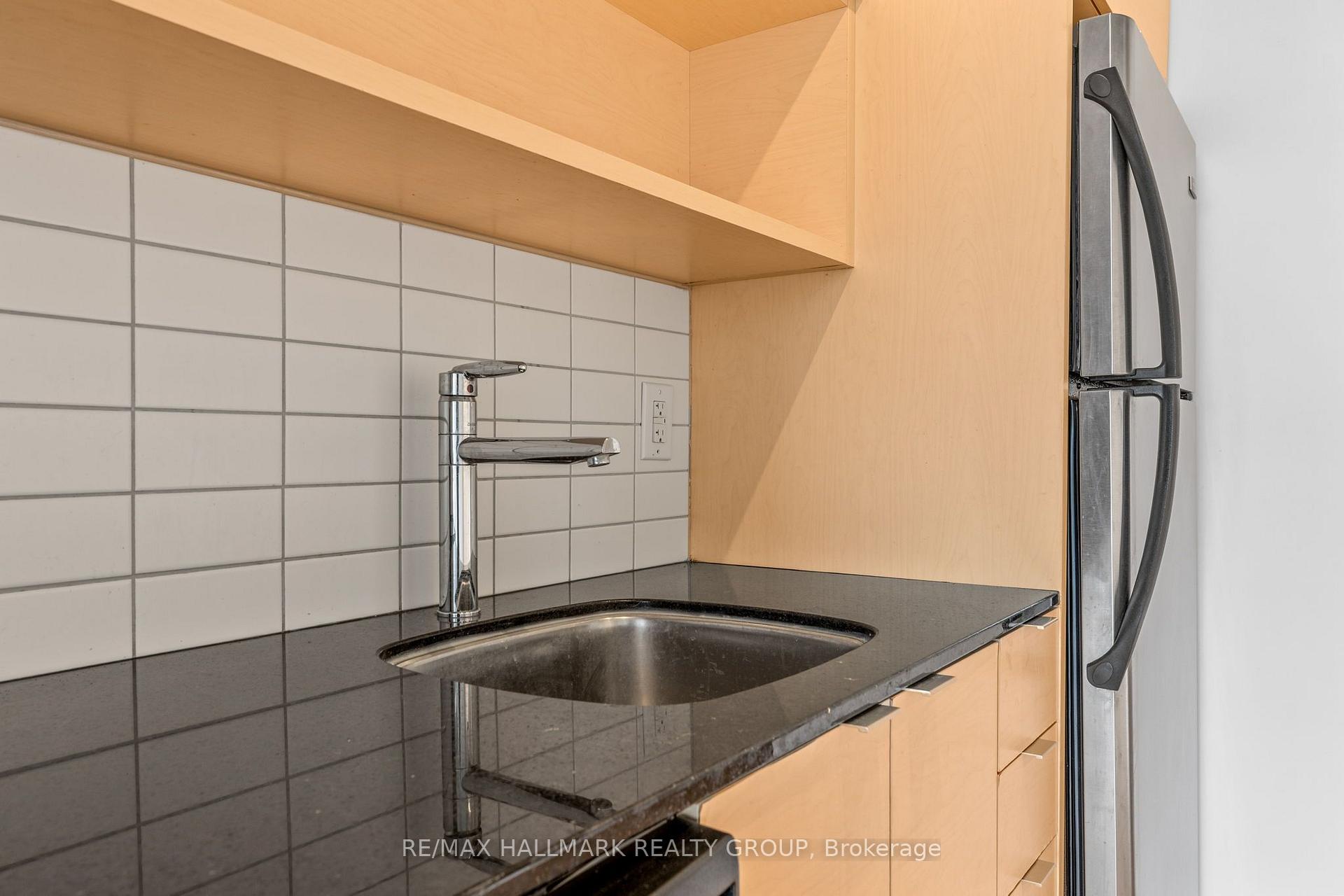 Photo 13 of Unit 1804, 324 Laurier Avenue W, Ottawa, Ottawa Centre — HOMEH