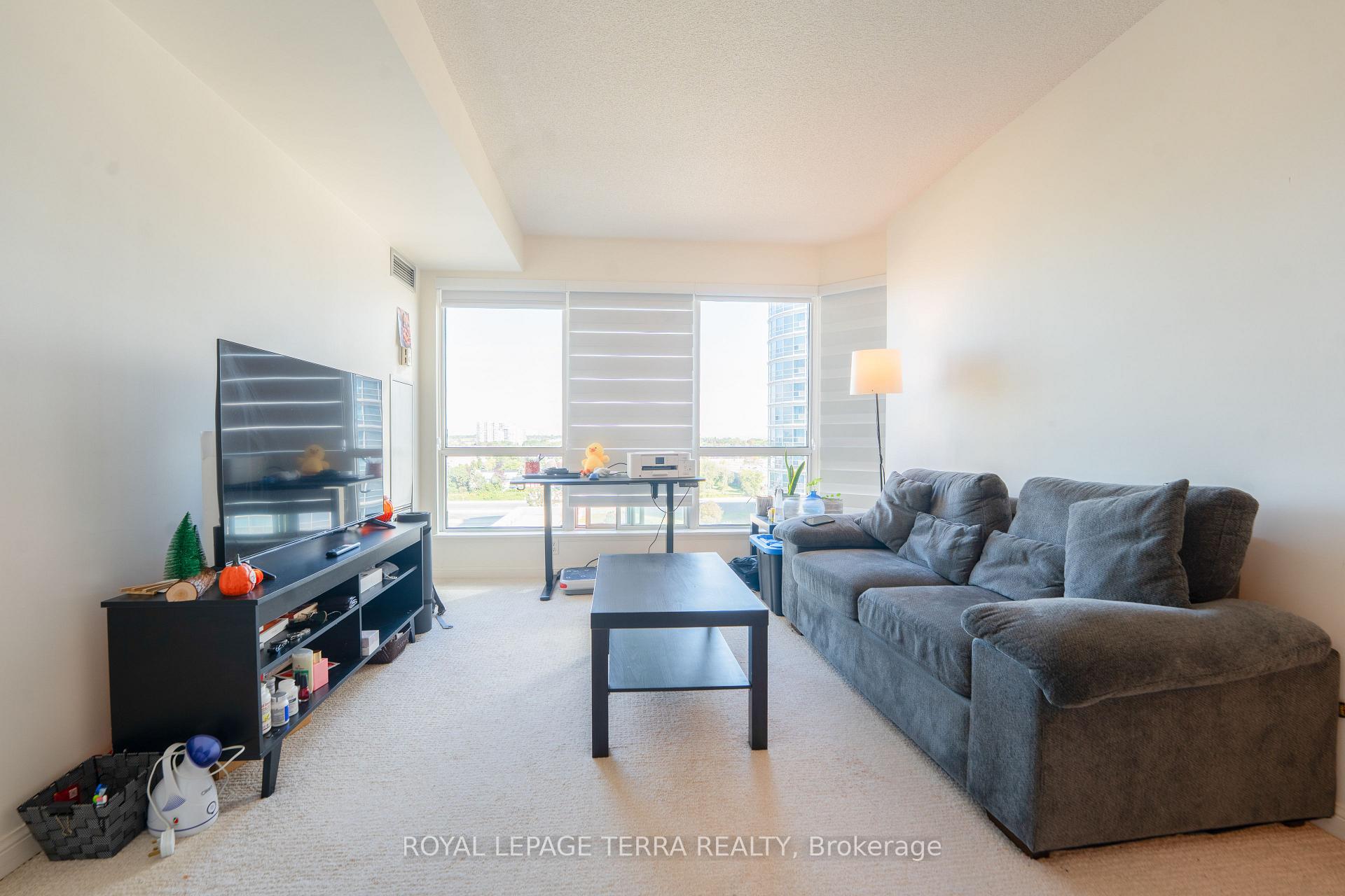 Photo 3 of Unit 915, 8 Lee Centre Drive, Scarborough, Woburn — HOMEH