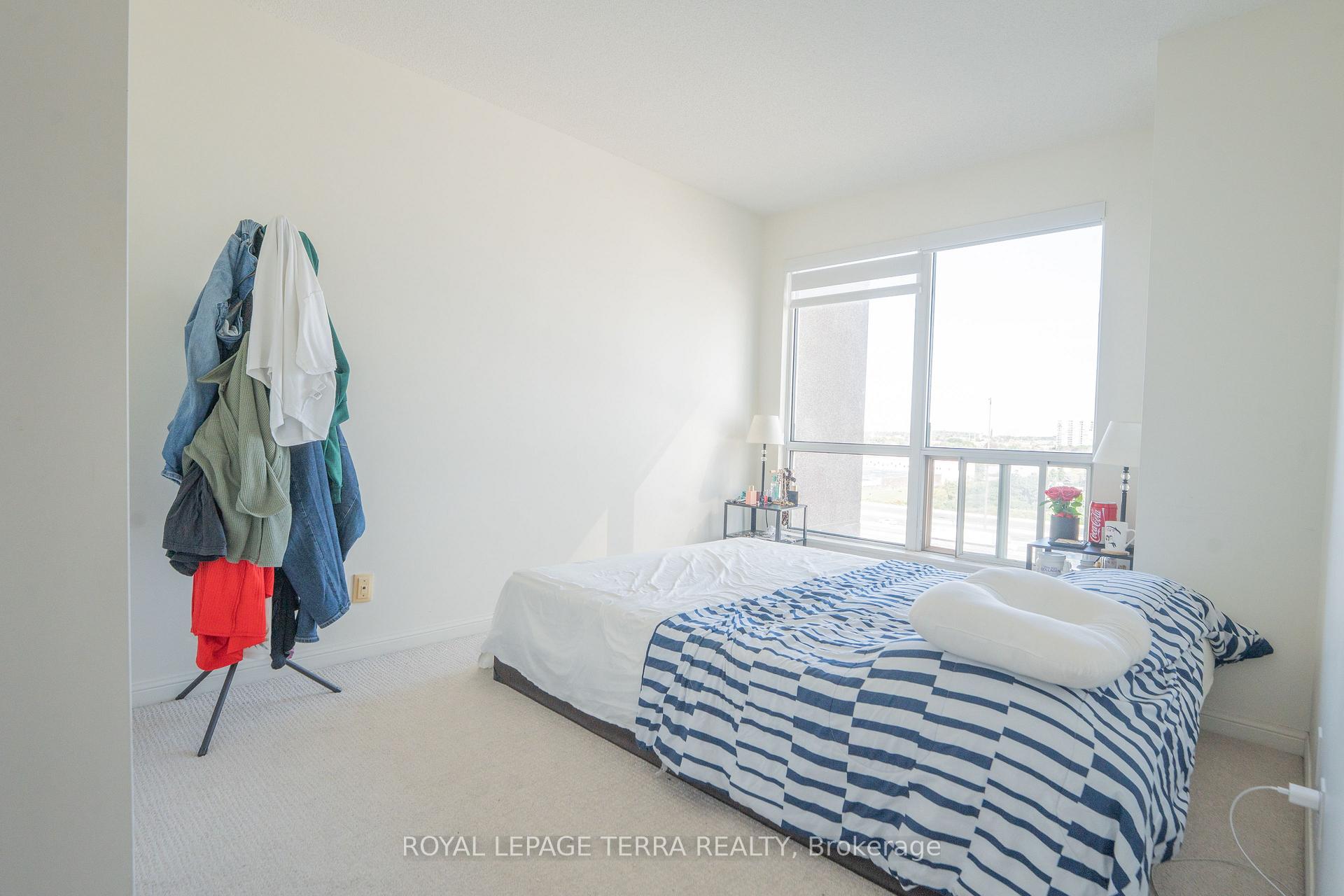 Photo 6 of Unit 915, 8 Lee Centre Drive, Scarborough, Woburn — HOMEH