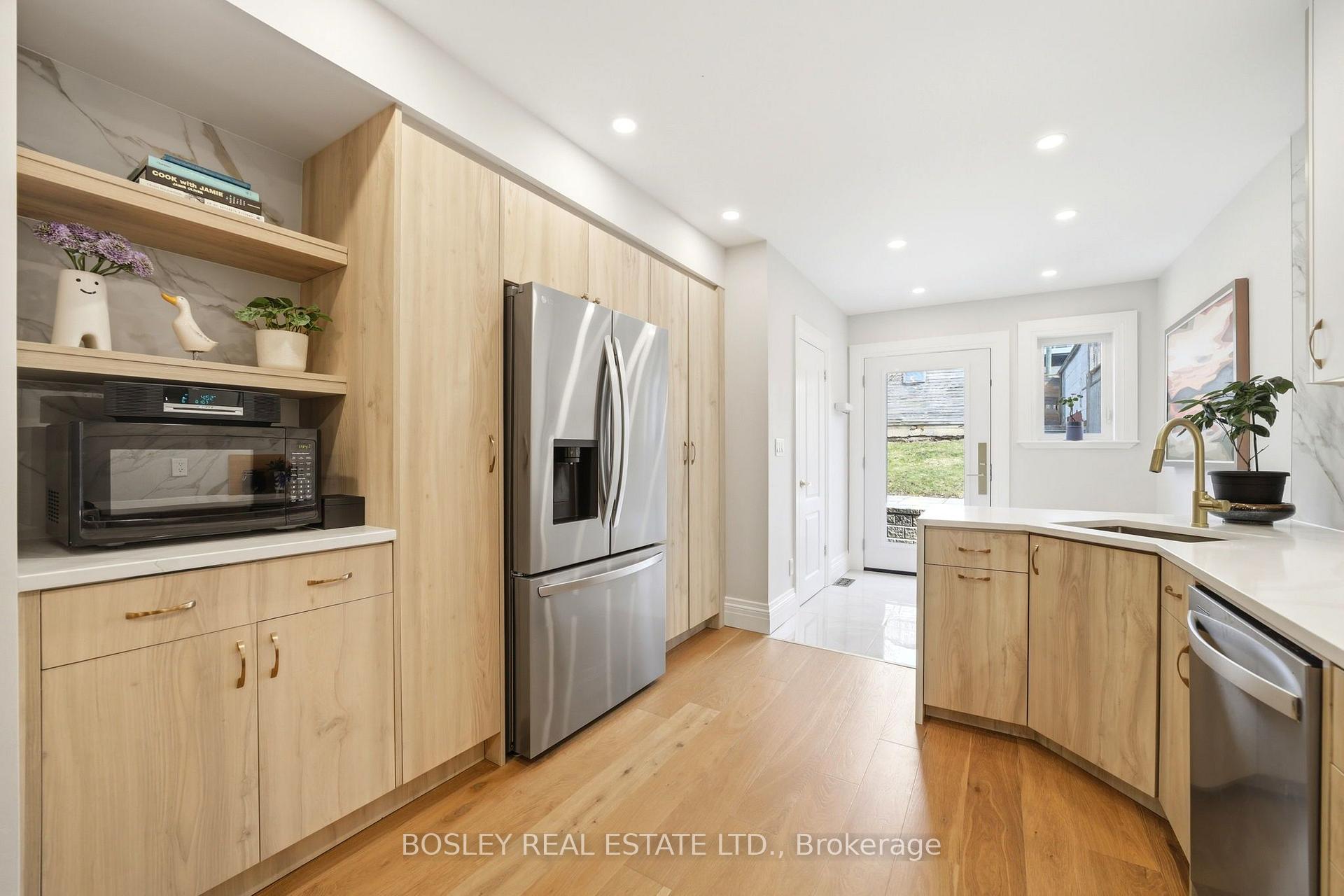 Photo 10 of 43 Gilbert Avenue, Toronto, Corso Italia-Davenport — HOMEH