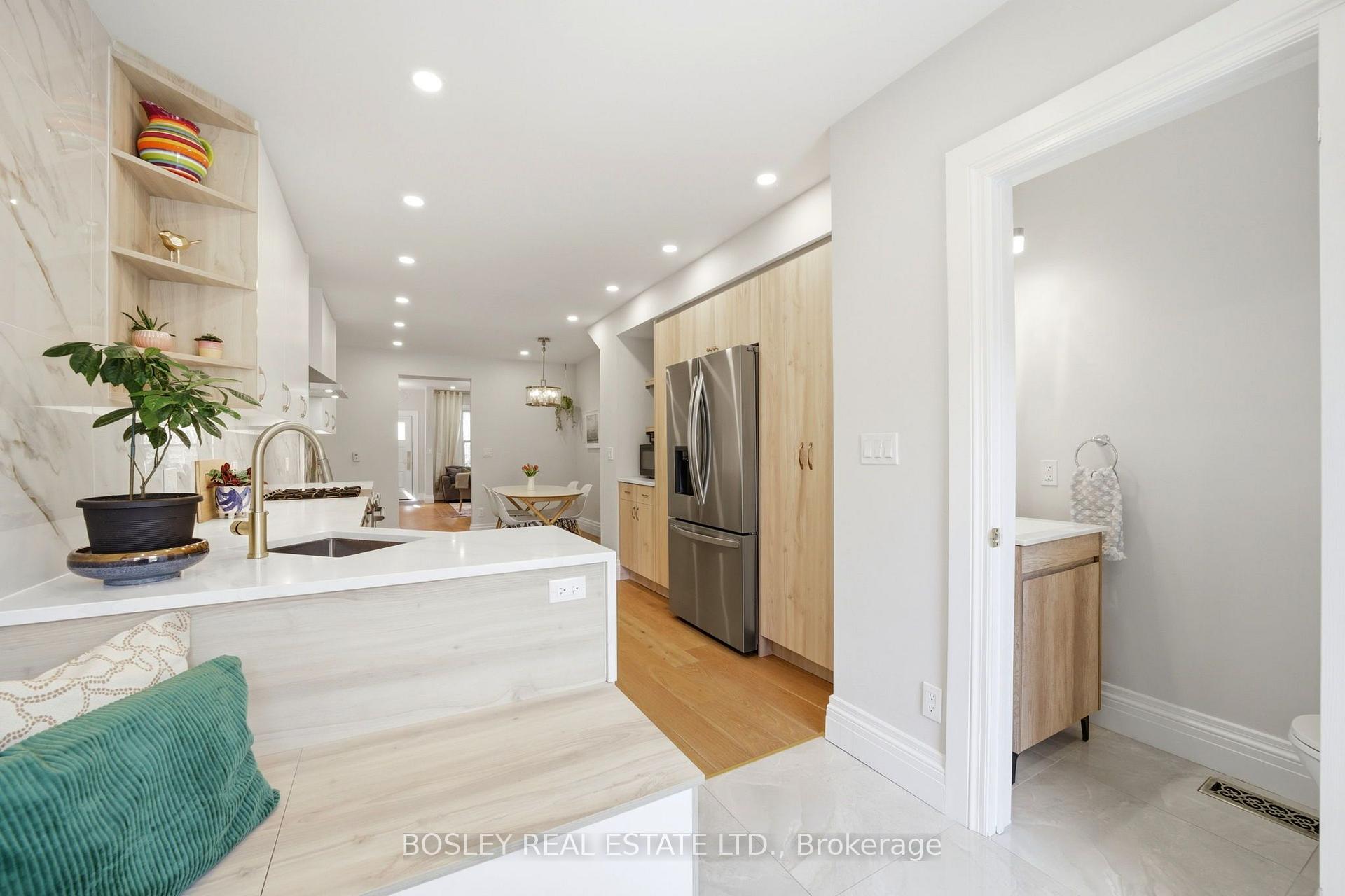 Photo 19 of 43 Gilbert Avenue, Toronto, Corso Italia-Davenport — HOMEH