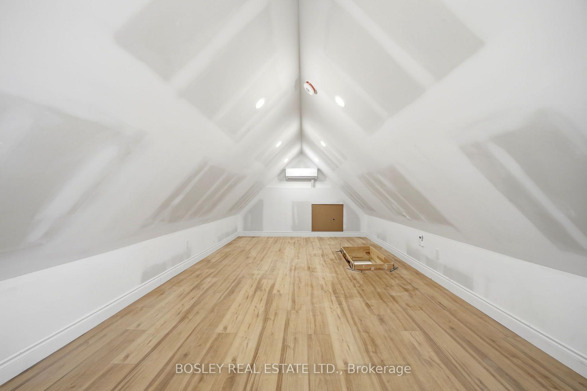 Photo 30 of 43 Gilbert Avenue, Toronto, Corso Italia-Davenport — HOMEH