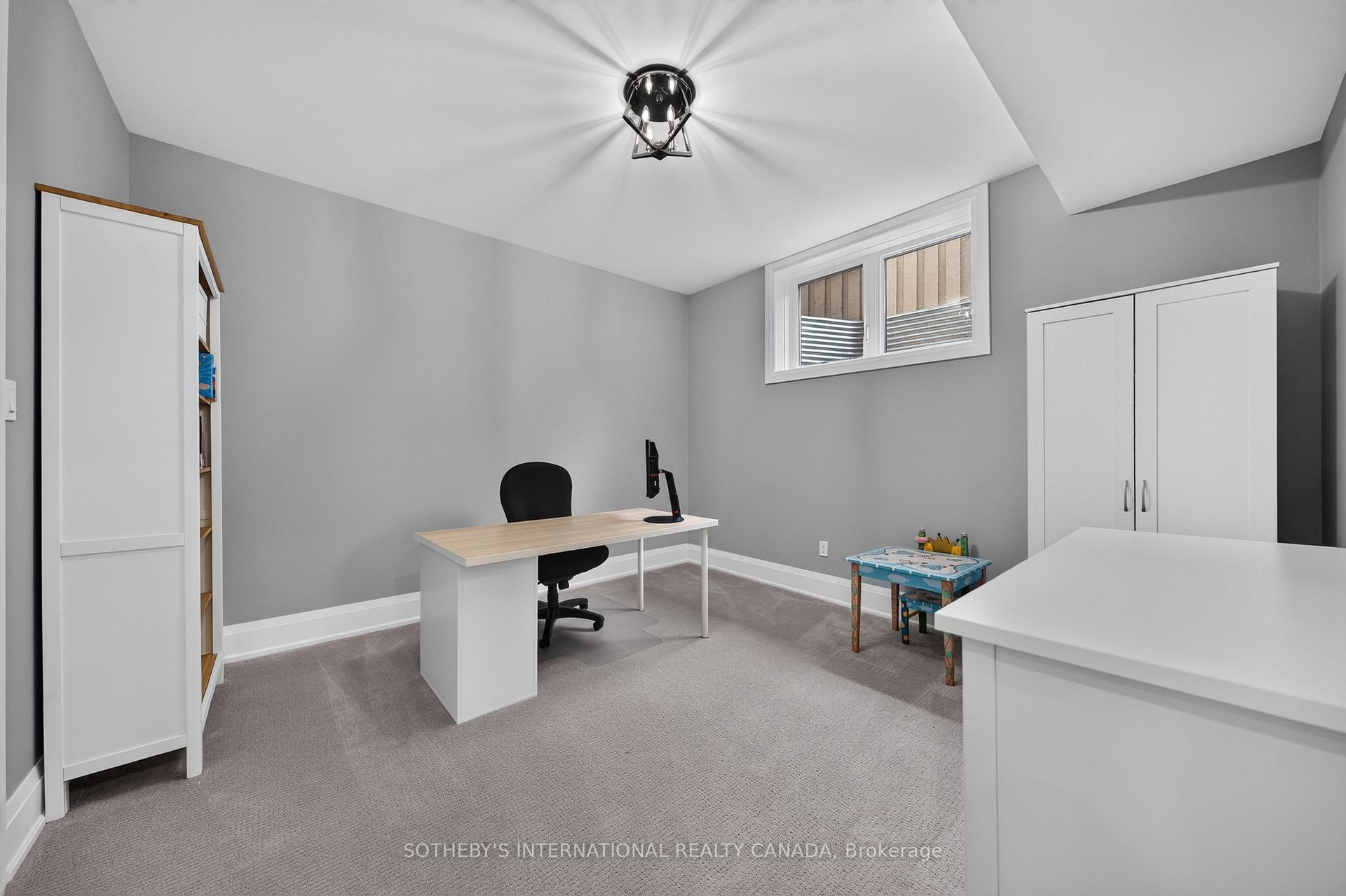 Photo 37 of 15 Langton Drive, Kitchener, Pioneer Tower West — HOMEH