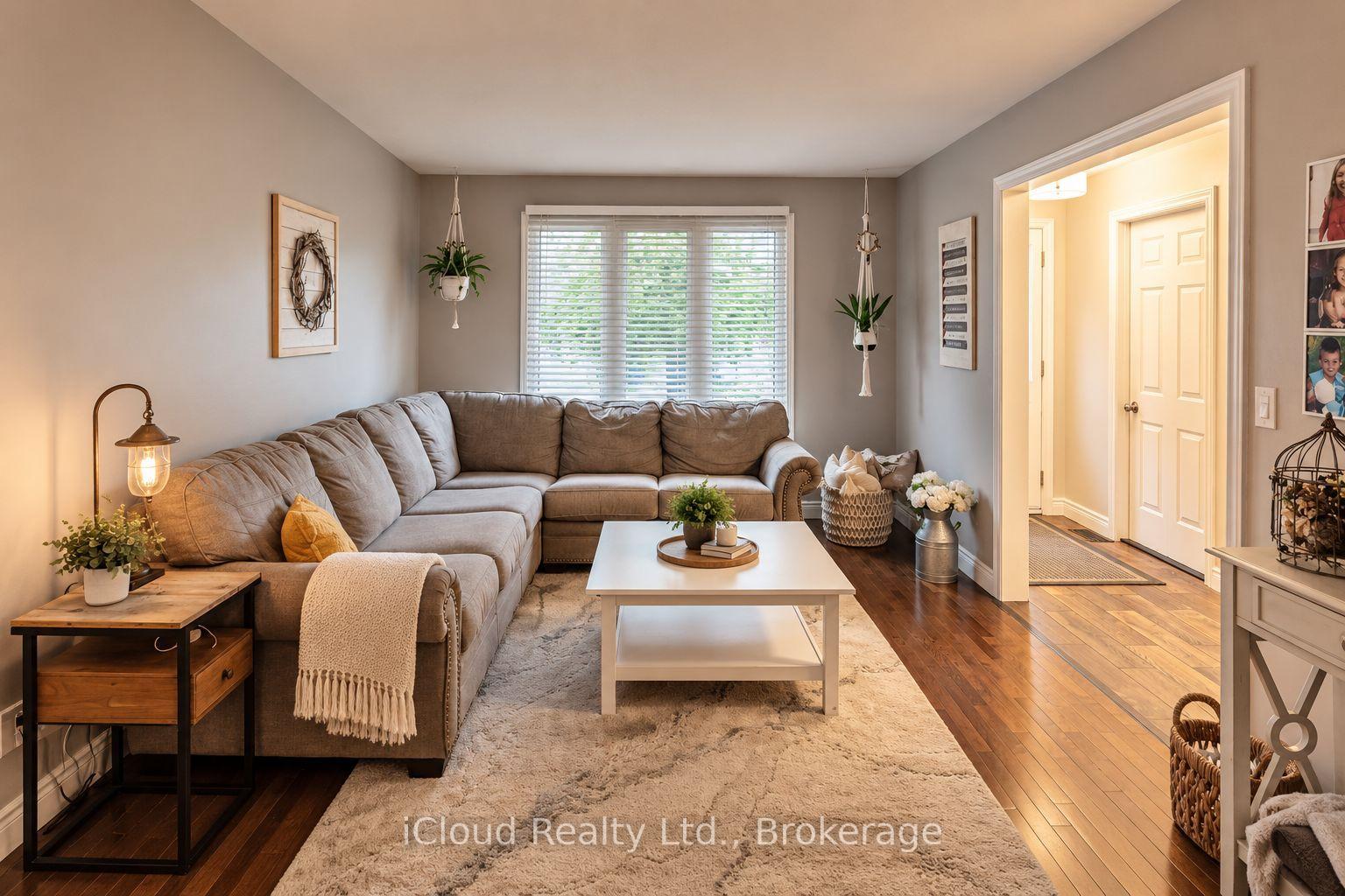 Photo 4 of 7 Drakes Drive, Hamilton, Lakeshore — HOMEH