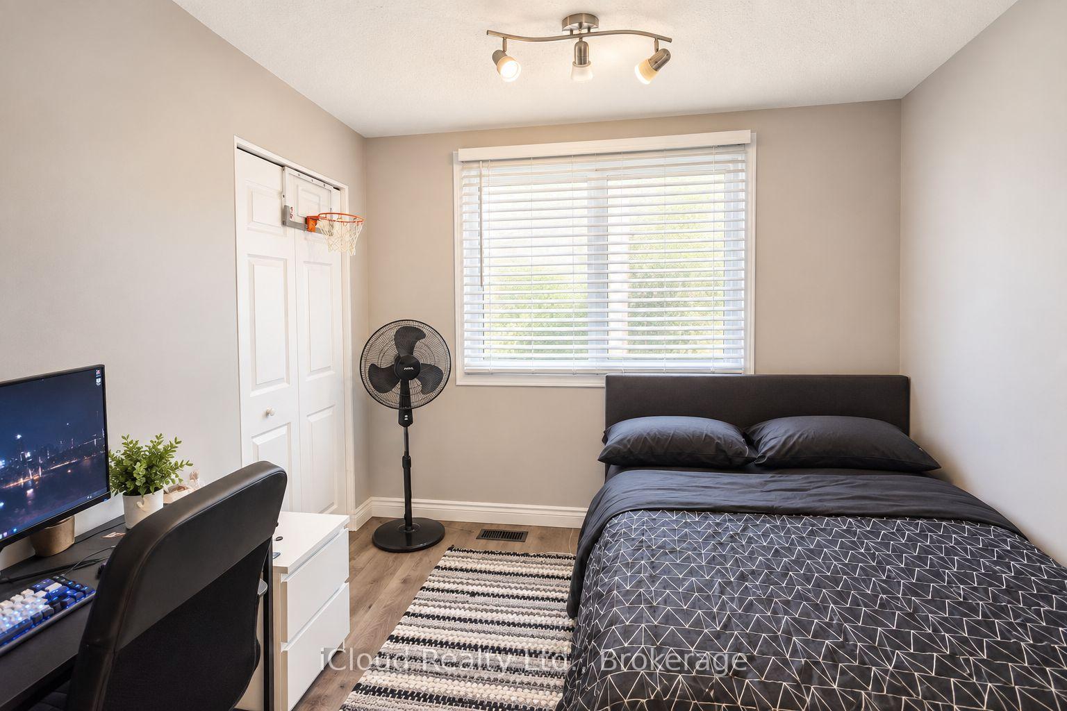 Photo 14 of 7 Drakes Drive, Hamilton, Lakeshore — HOMEH