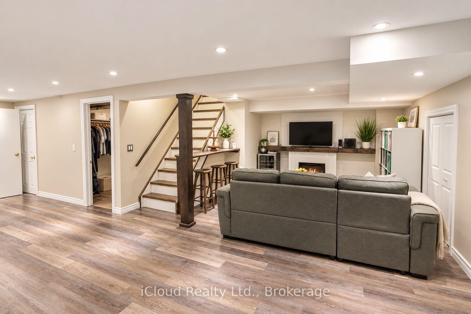Photo 16 of 7 Drakes Drive, Hamilton, Lakeshore — HOMEH