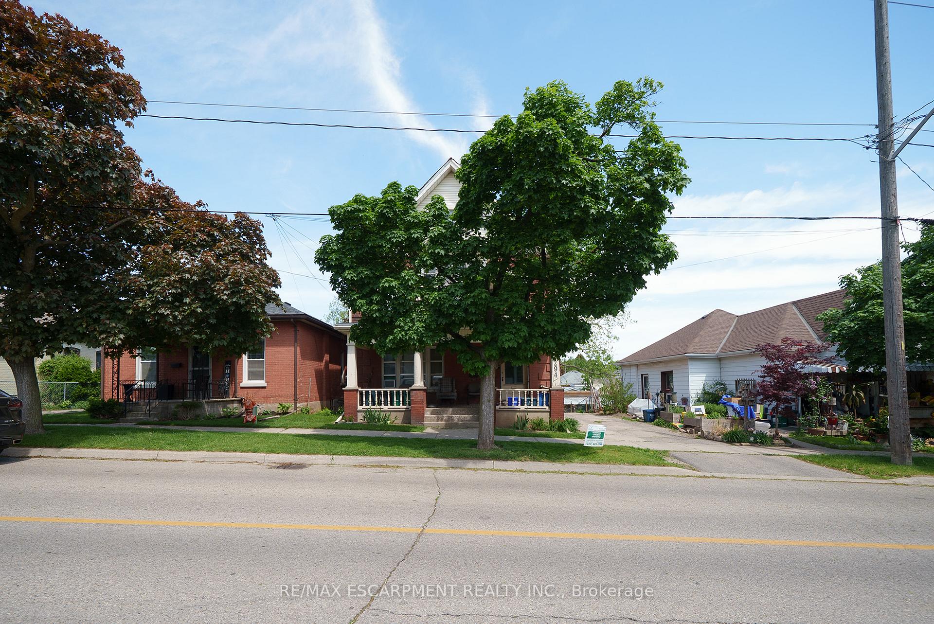 Photo 3 of 294 Darling Street, Brantford, East Ward — HOMEH
