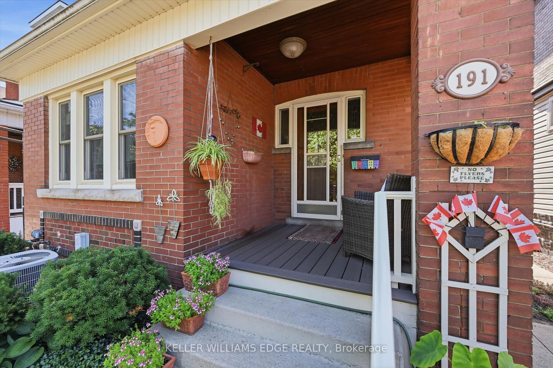 Photo 3 of 191 London Street S, Hamilton, Delta — HOMEH