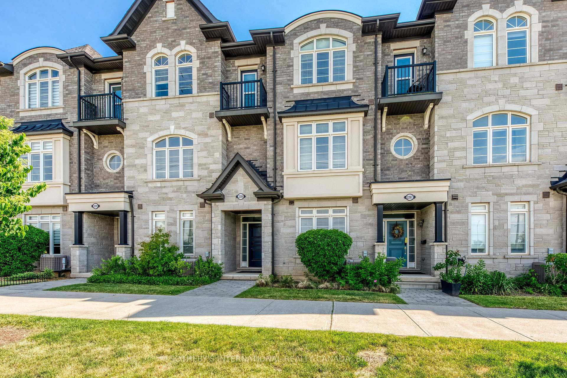 Photo 2 of 2289 Khalsa Gate, Oakville, Westmount — HOMEH